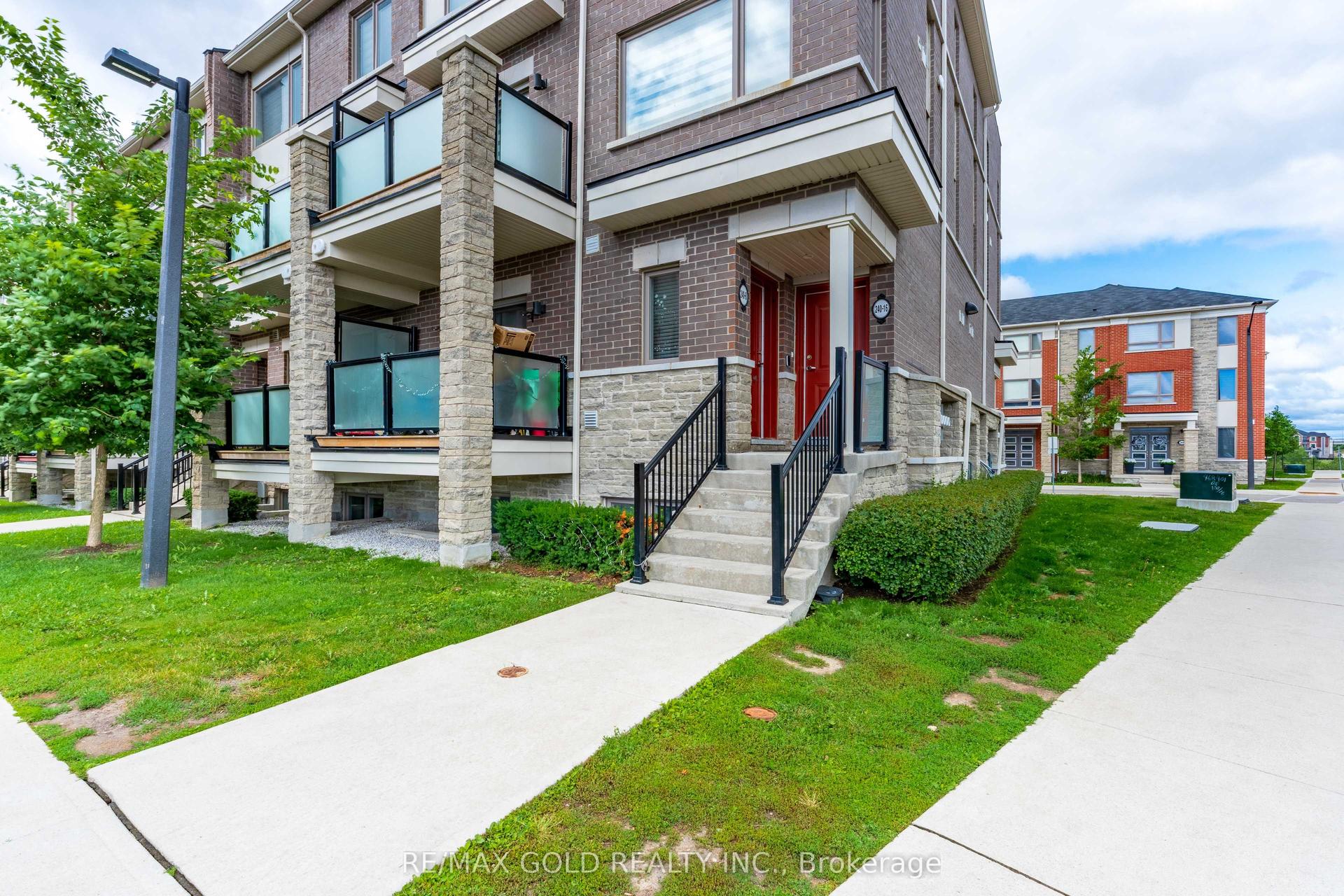 240 Lagerfeld Drive 16 #16, Brampton — Condo Town for sale, photo 1