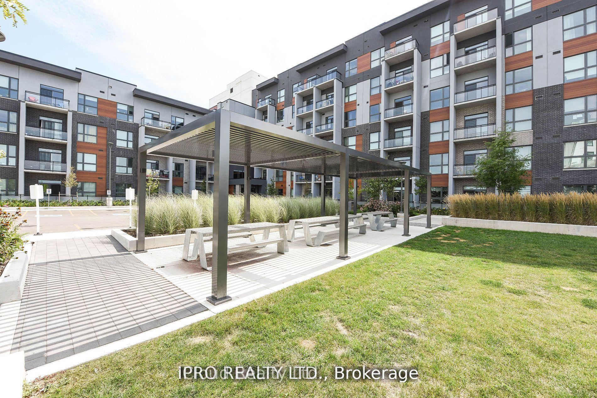 95 Dundas St W Street 004 #004 — photo 1