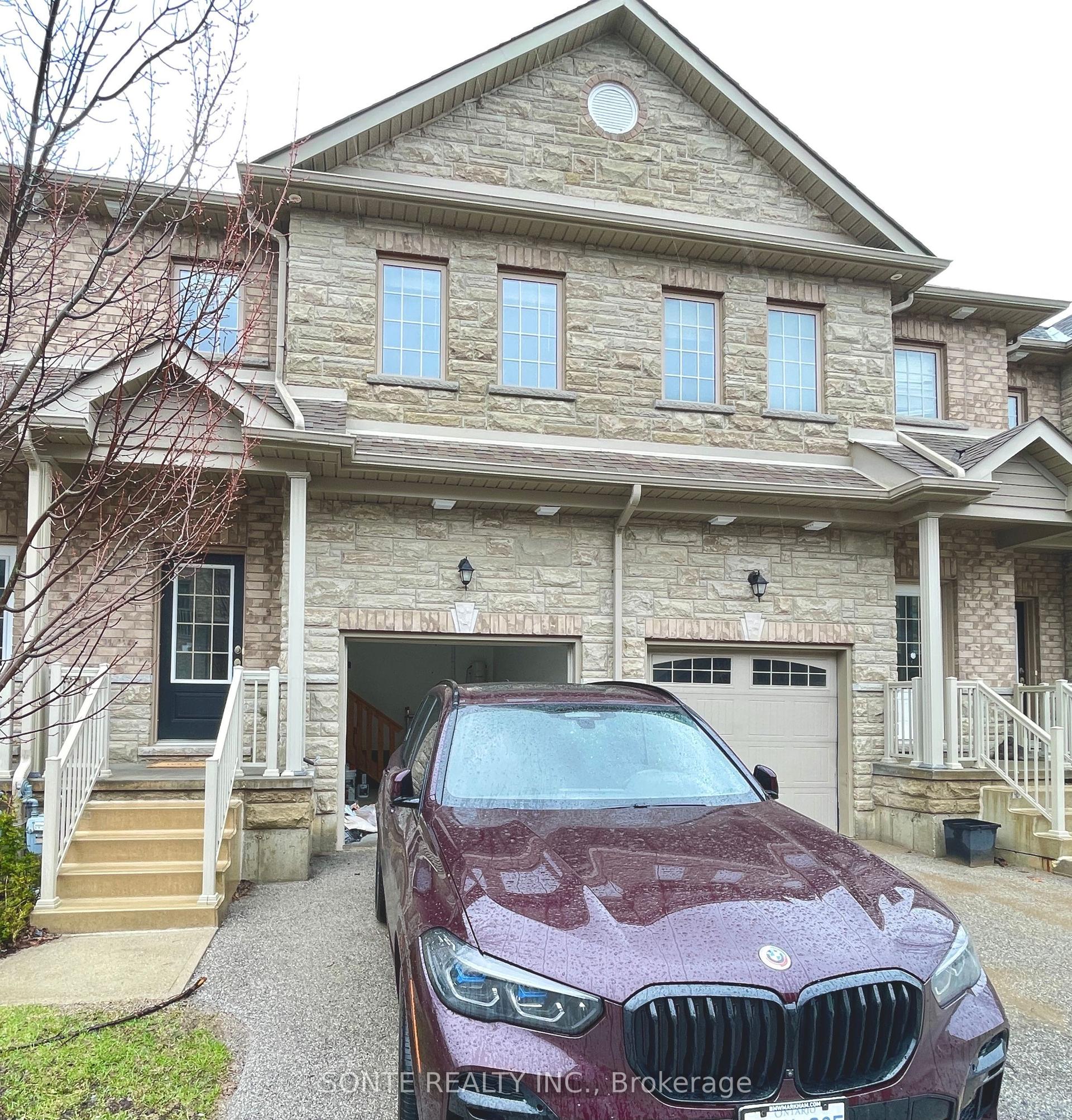 40 Megan Crescent #03 ##03, Barrie — Townhouse for lease, photo 1