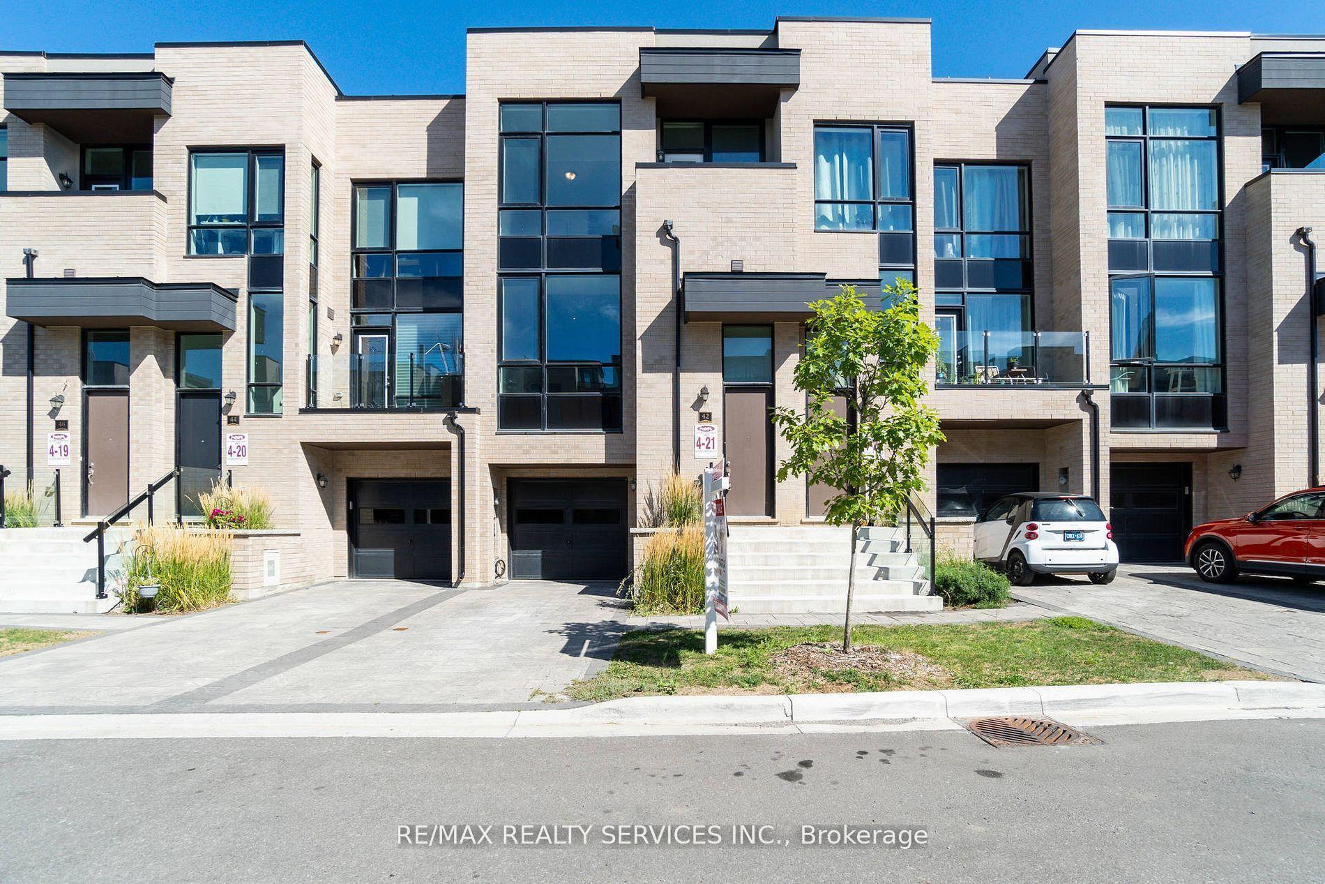 42 Pony Farm Drive — photo 1