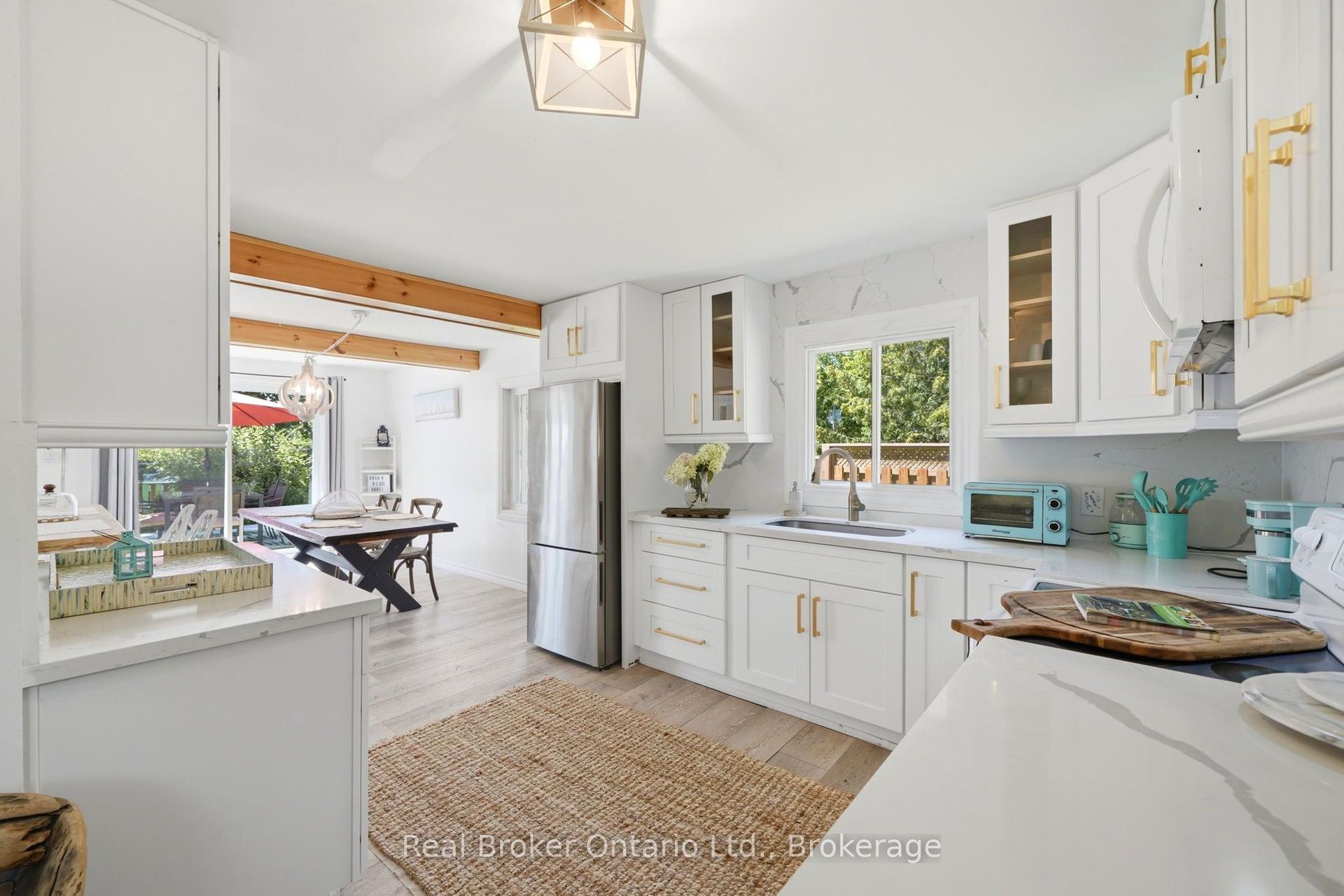 7 Oliver Drive, Tiny — Detached for lease, photo 1