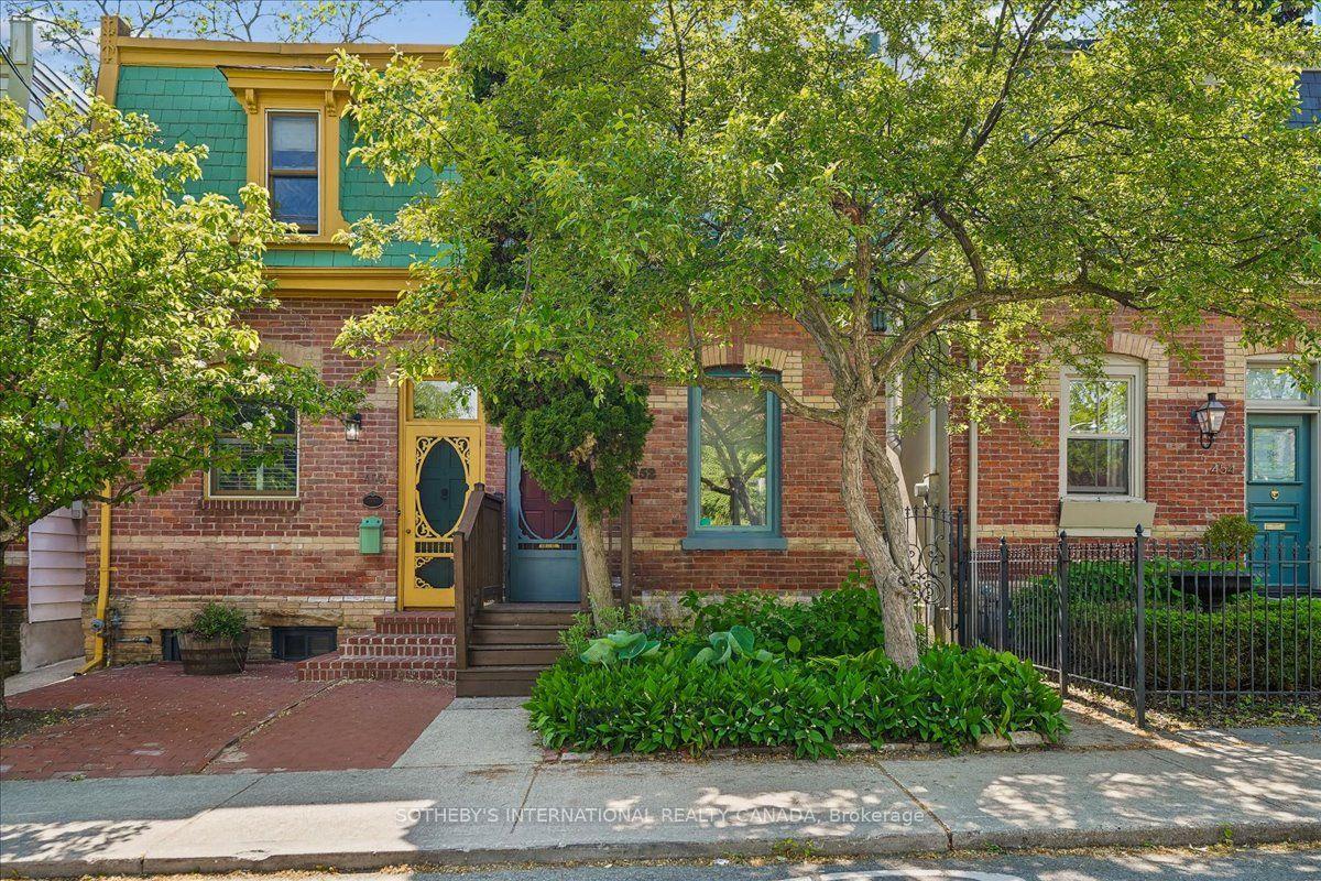 452 Sumach Street — photo 1