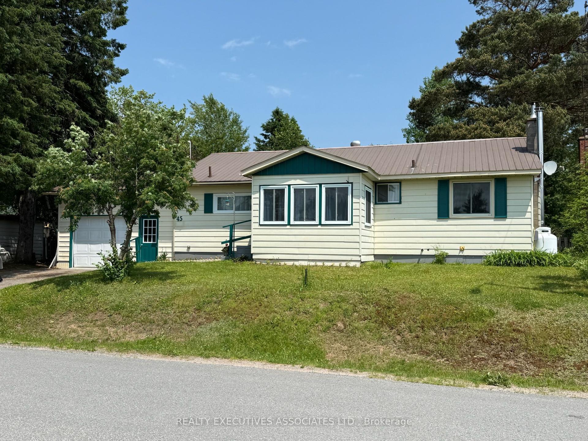 45 Larch Street — photo 1