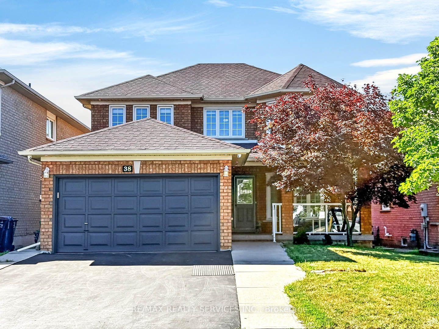 38 Deerglen Drive, Brampton — Detached for sale, photo 1