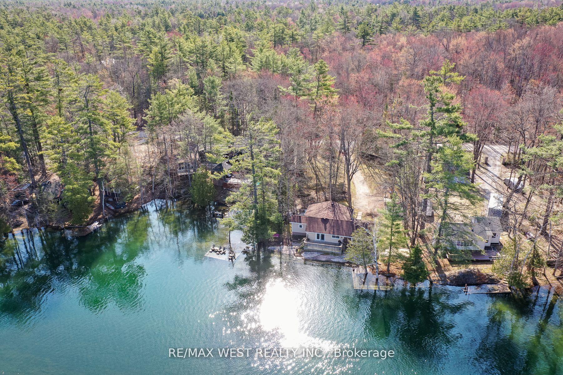 8060 Oakridge Drive — photo 1