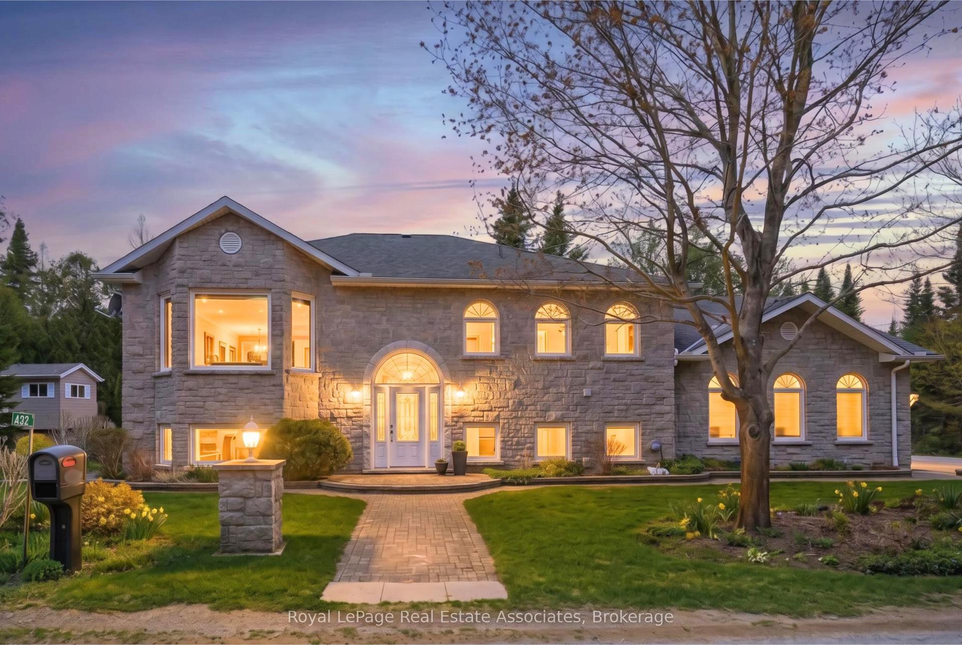 422 Third Avenue N, South Bruce Peninsula — Detached for sale, photo 1