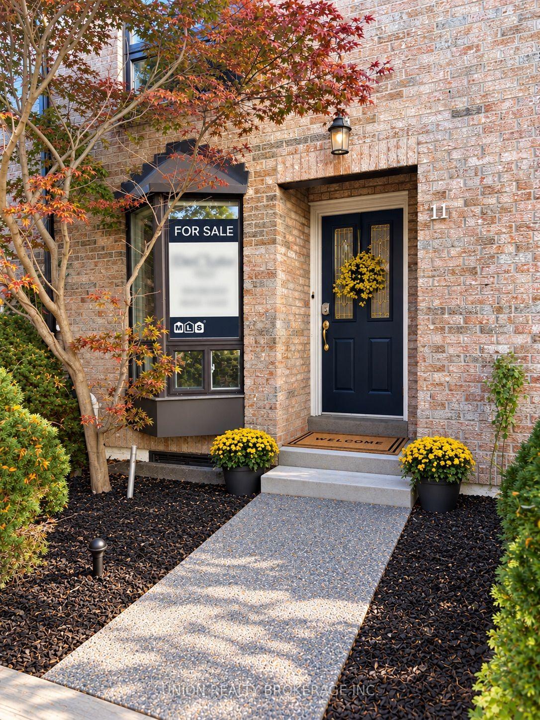 30 Livingston Road 11 #11, Toronto — Condo Town for sale, photo 1