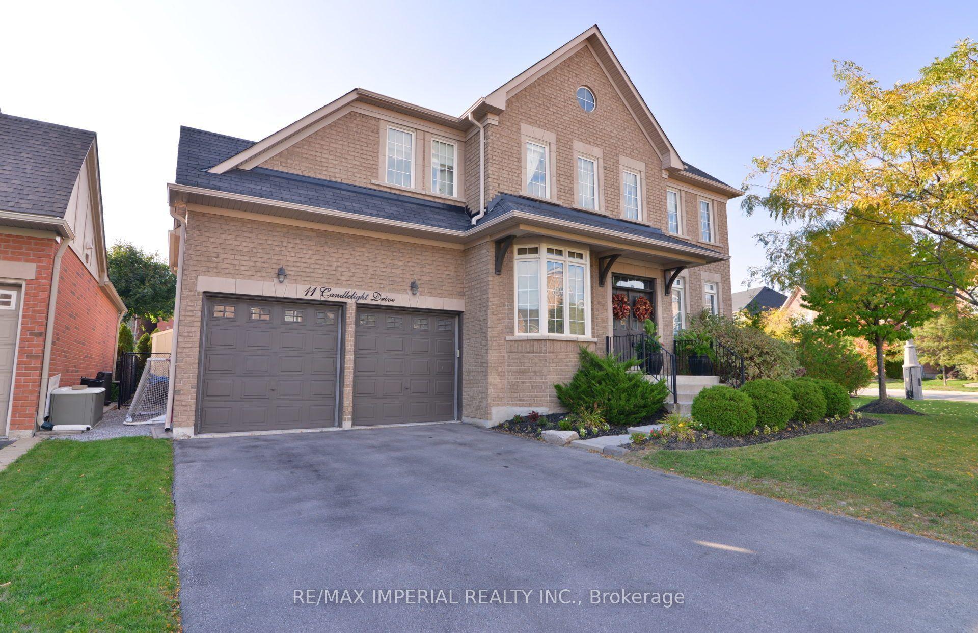 11 Candlelight Drive, Richmond Hill — Detached for sale, photo 1