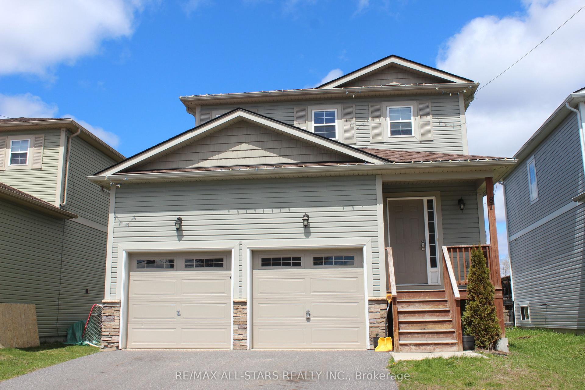 81 Douglas Drive — photo 1