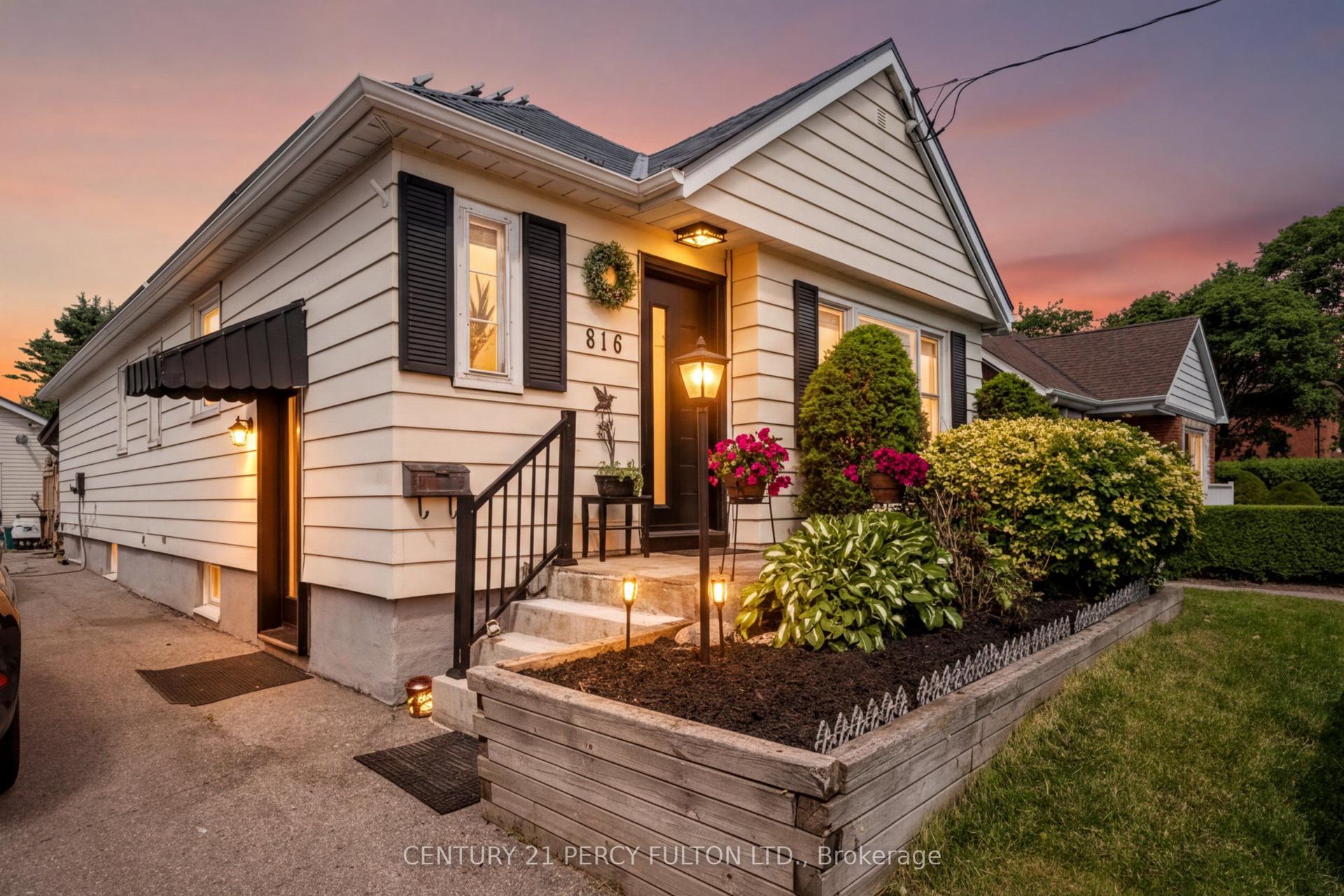 816 N SIMCOE Street N, Oshawa — Detached for sale, photo 1
