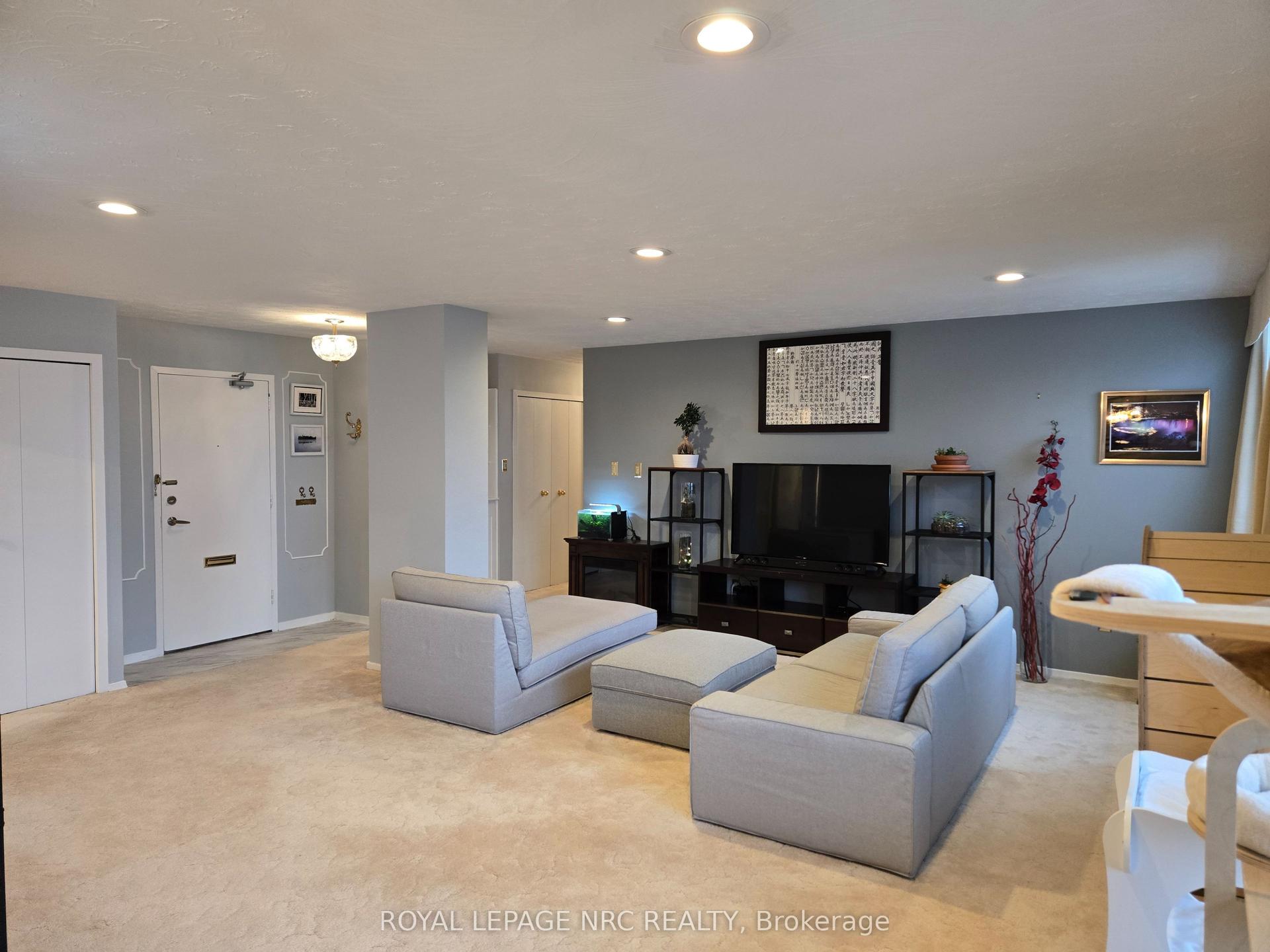 35 Towering Heights Boulevard 1108 #1108 — photo 1