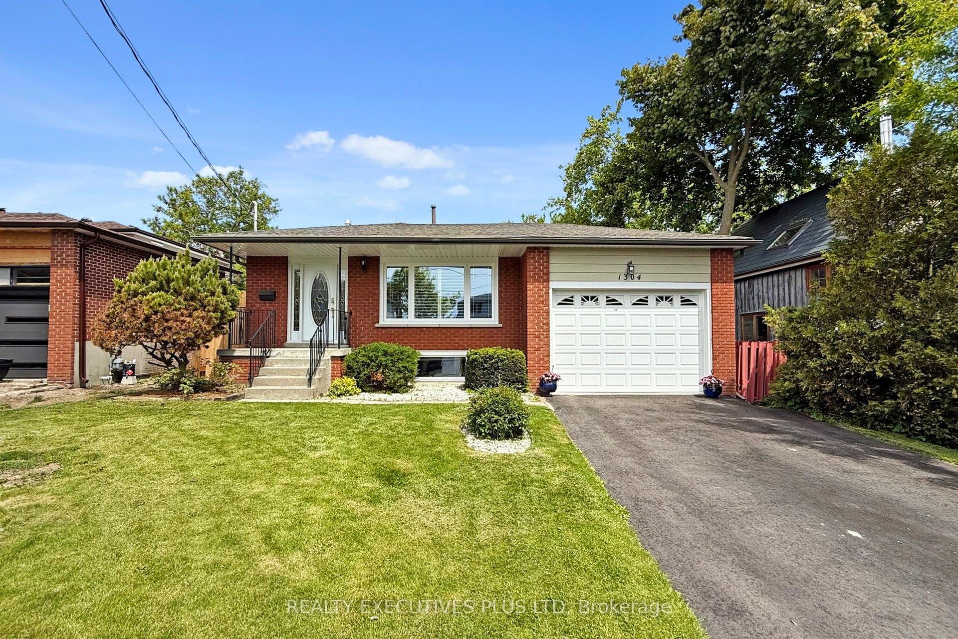 1304 Wharf Street — photo 1