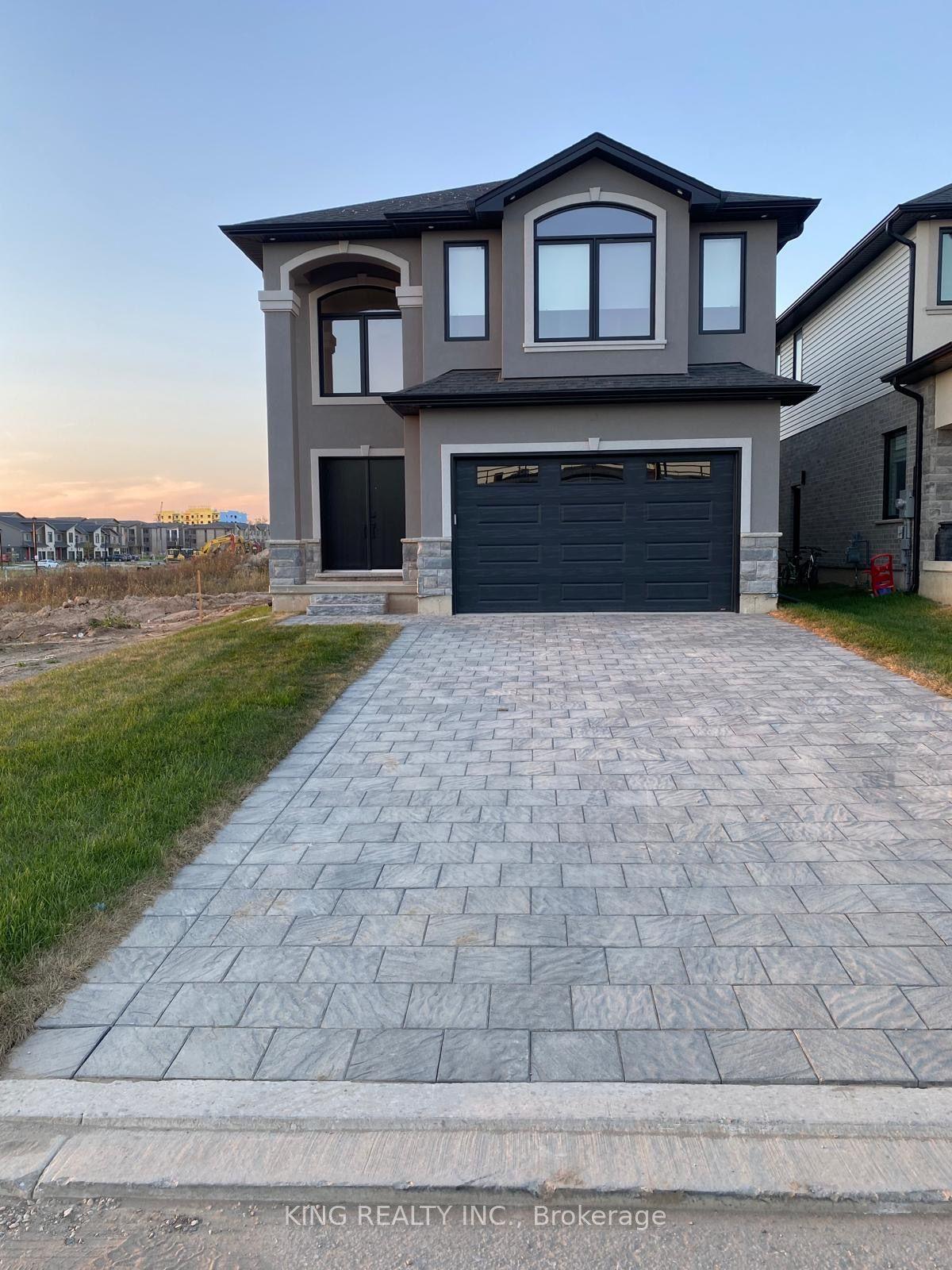 1316 Honeywood Drive Upper #Upper — photo 1