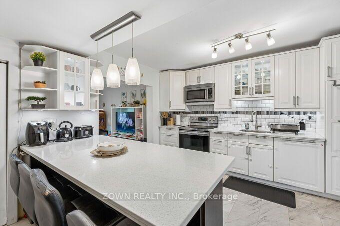 6 Albany Avenue, Hamilton — Detached for sale, photo 1