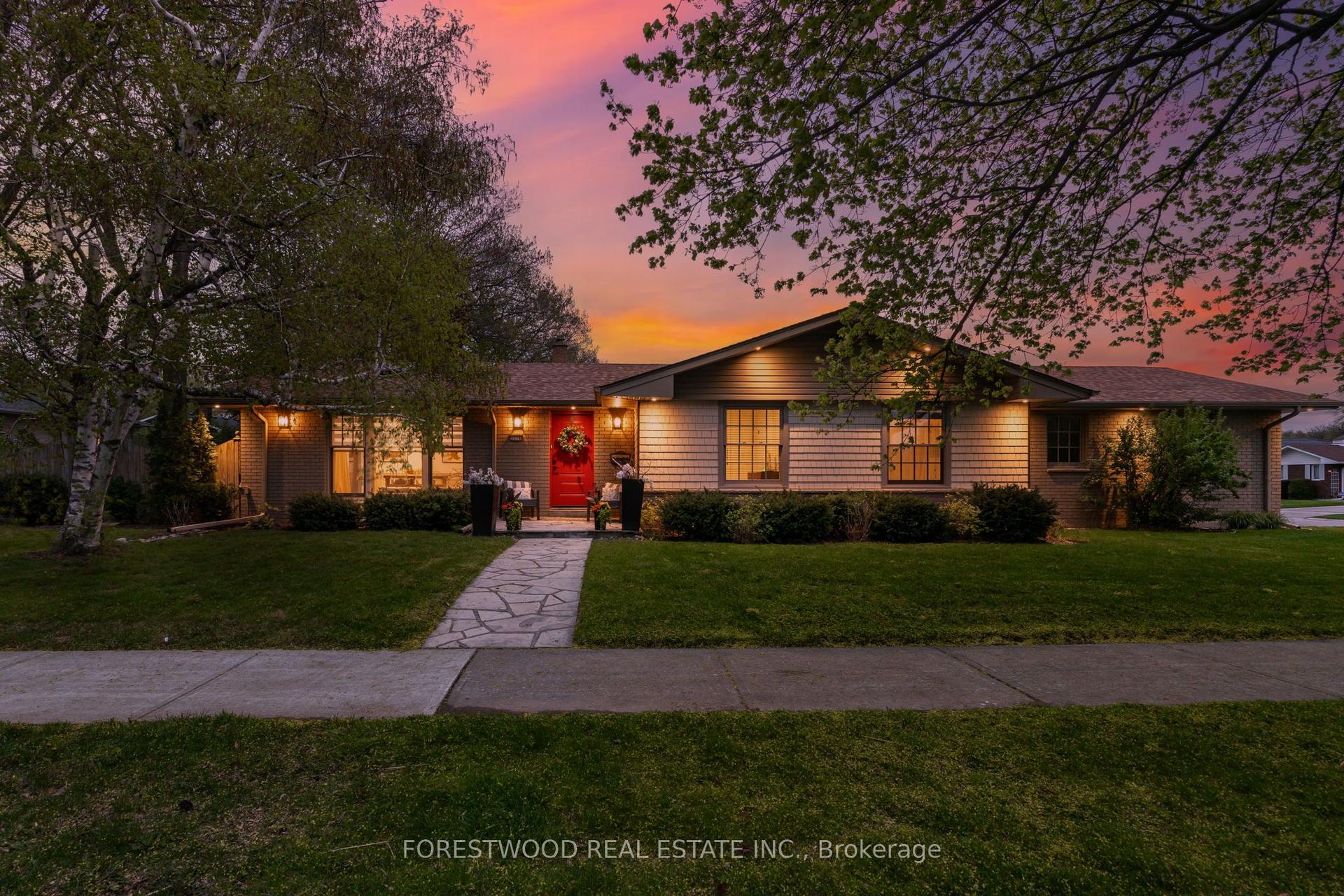 3376 Grassfire Crescent — photo 1