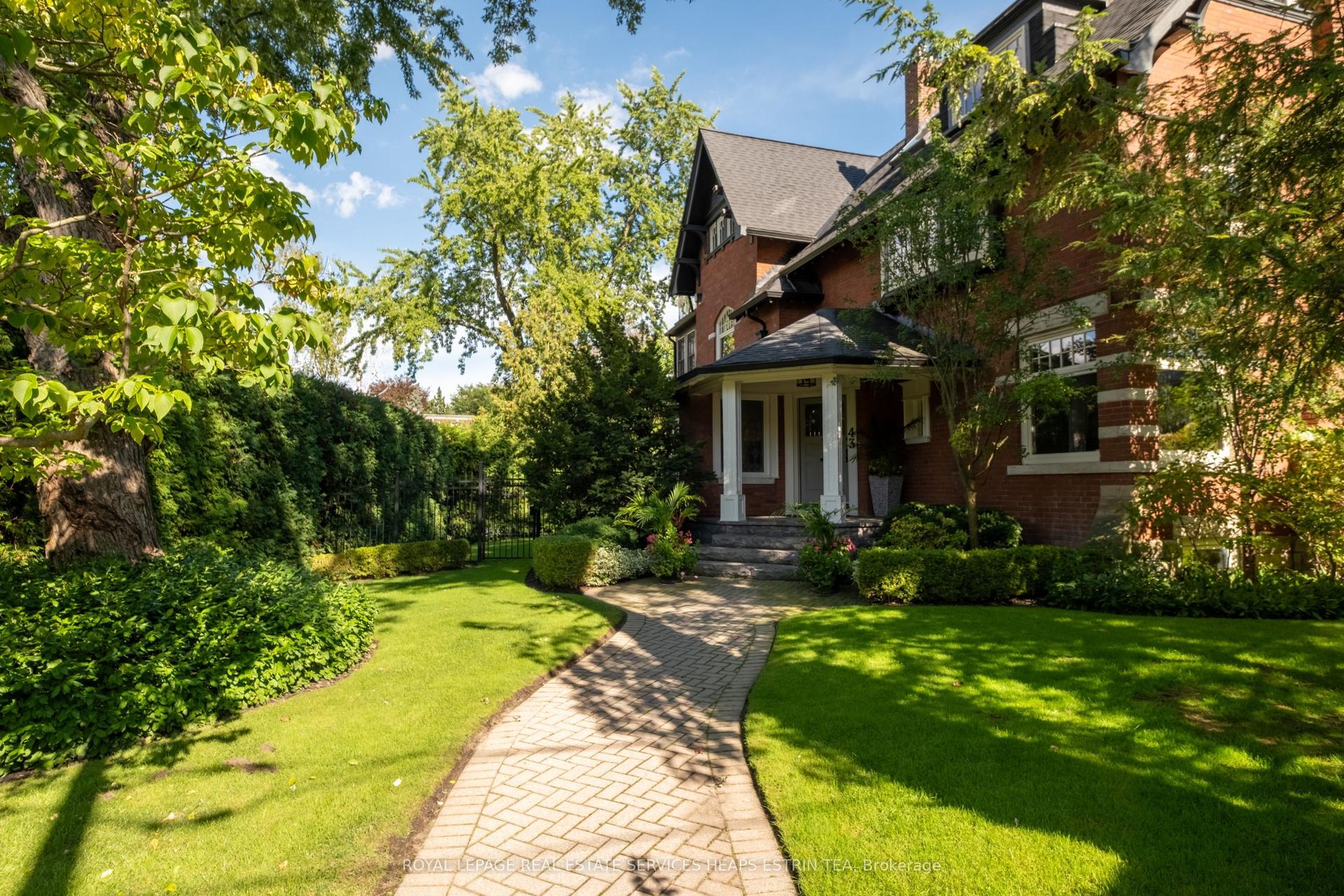 43 Maple Avenue, Toronto — Detached for sale, photo 1