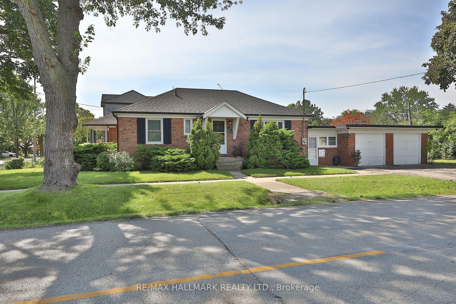 55 Athol Avenue, Toronto — Detached for sale, photo 1