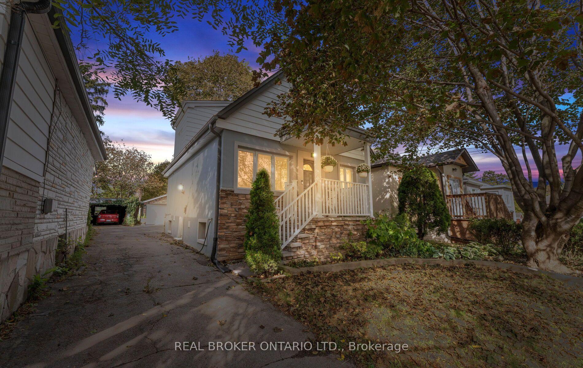 26 Roxaline Street, Toronto — Detached for sale, photo 1