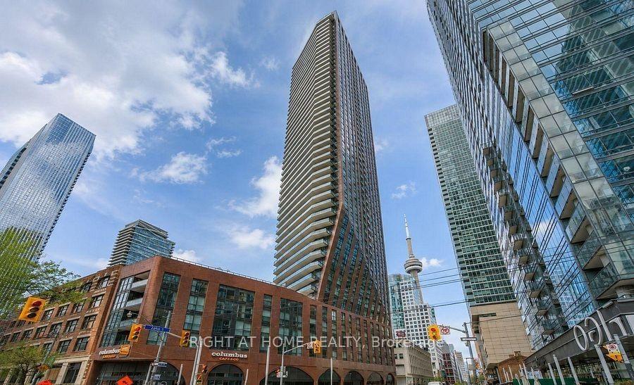 99 W John Street 208 #208, Toronto — Condo for lease, photo 1