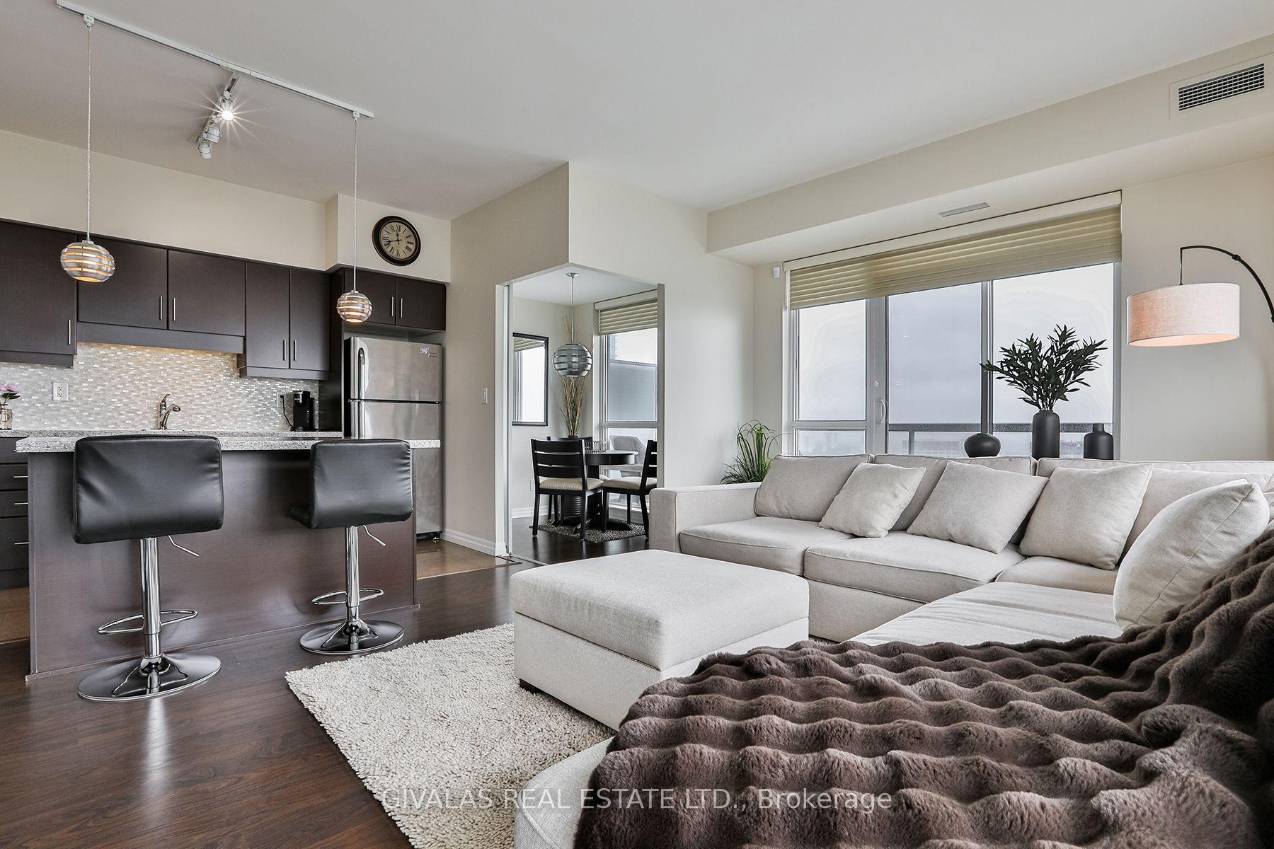 30 Herons Hill Way 2110 #2110, Toronto — Condo for sale, photo 1