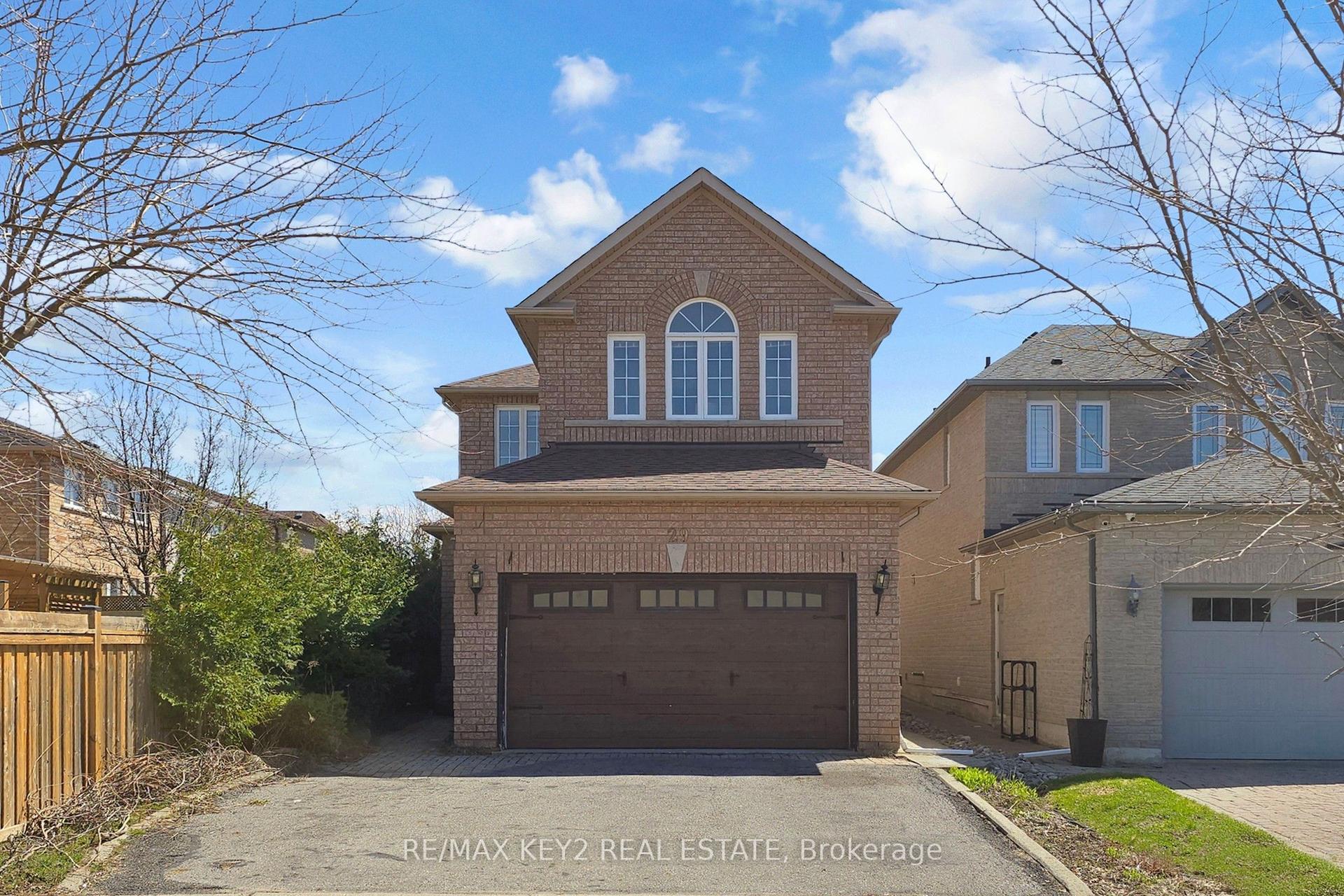 29 Woodhaven Crescent — photo 1
