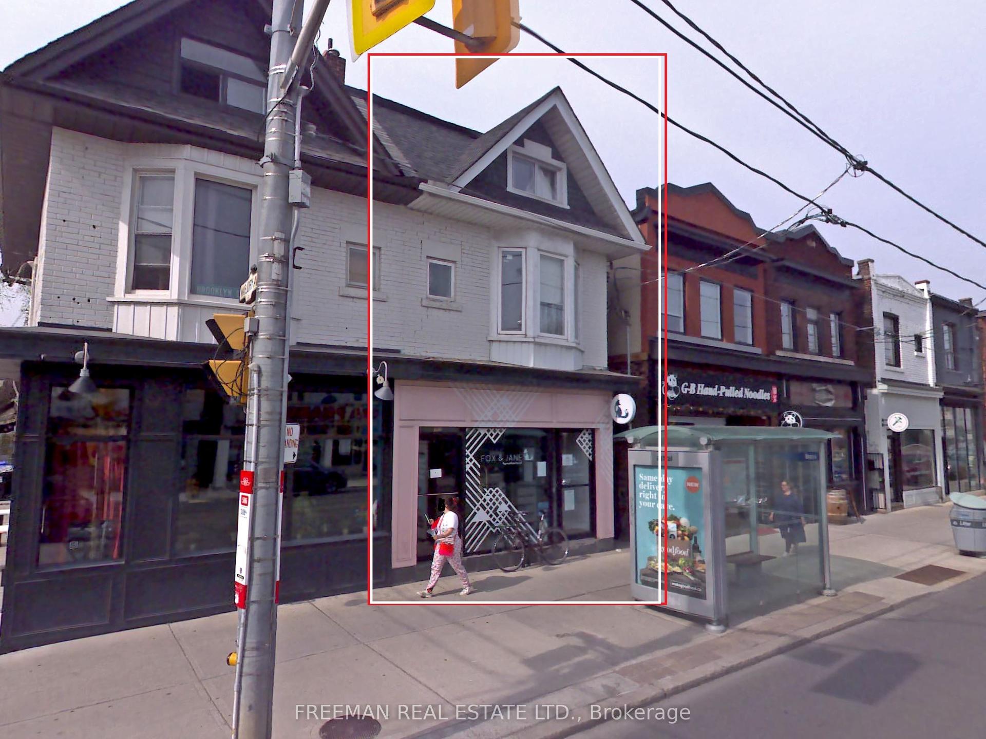 1022 Gerrard Street E 3rd FL #3rd FL — photo 1