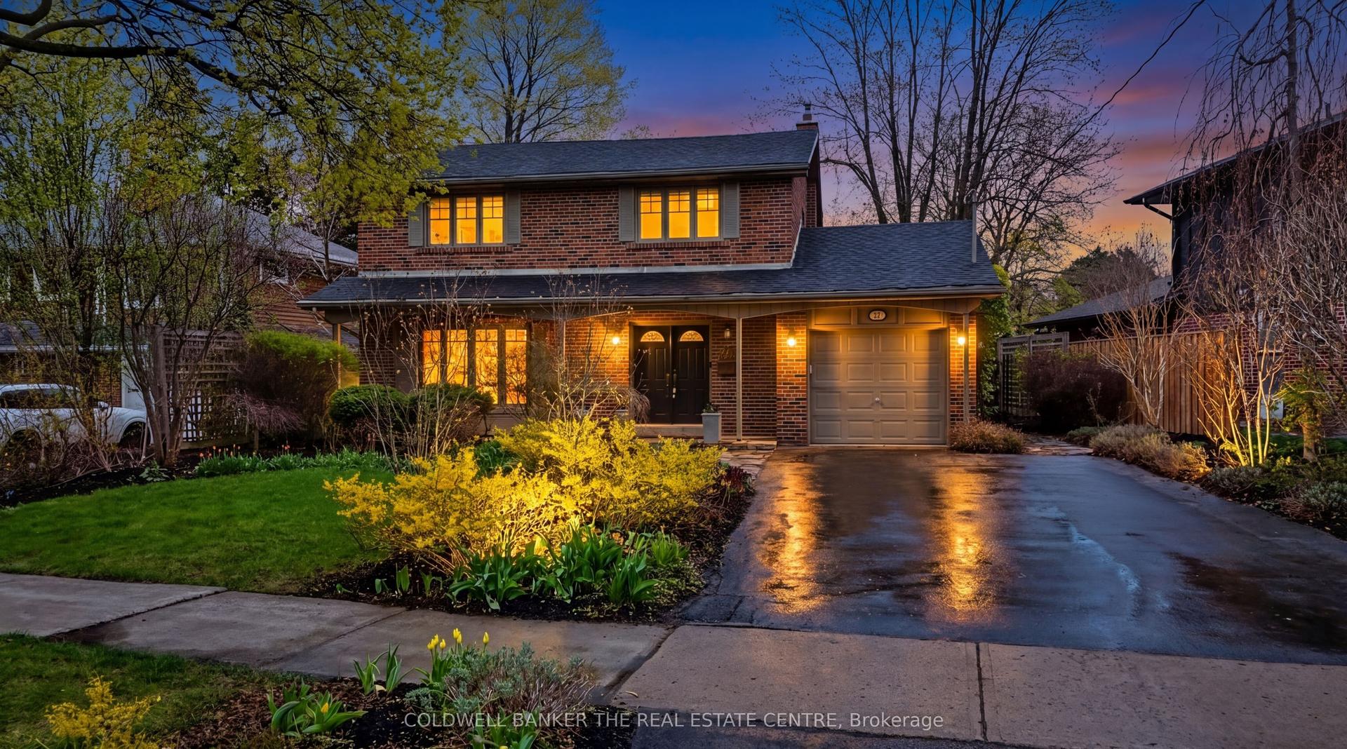 11 Dunlace Drive — photo 1