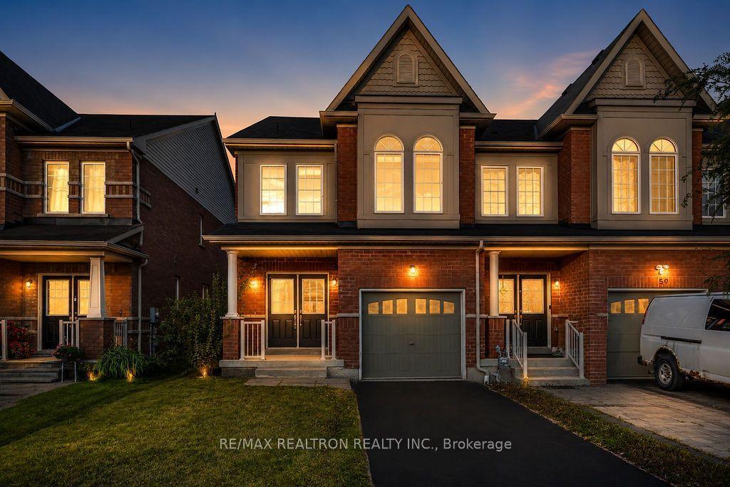 55 Drum Street, Whitchurch-Stouffville — Townhouse for sale, photo 1