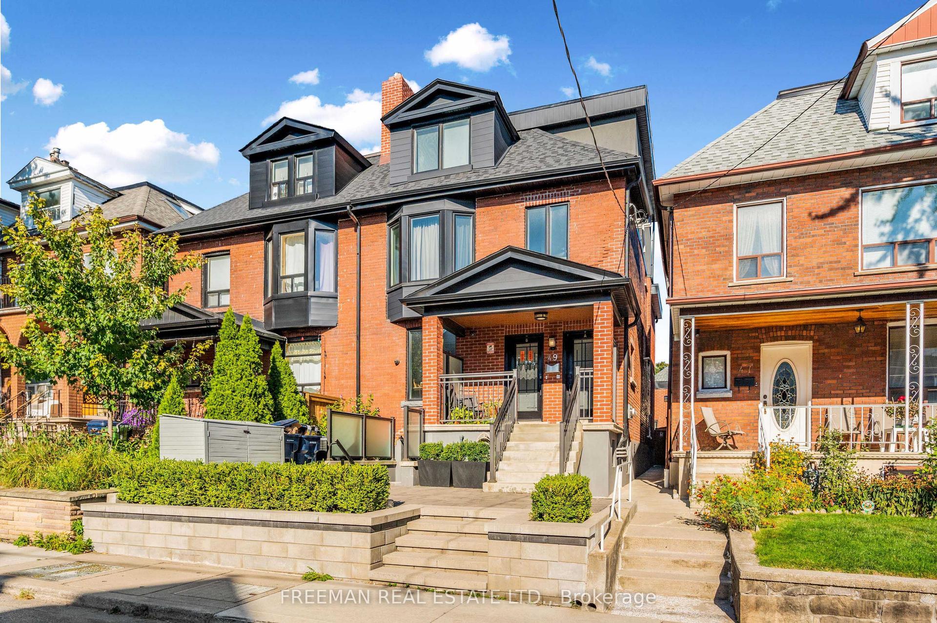 49 Beatrice Street, Toronto — Semi-Detached for sale, photo 1