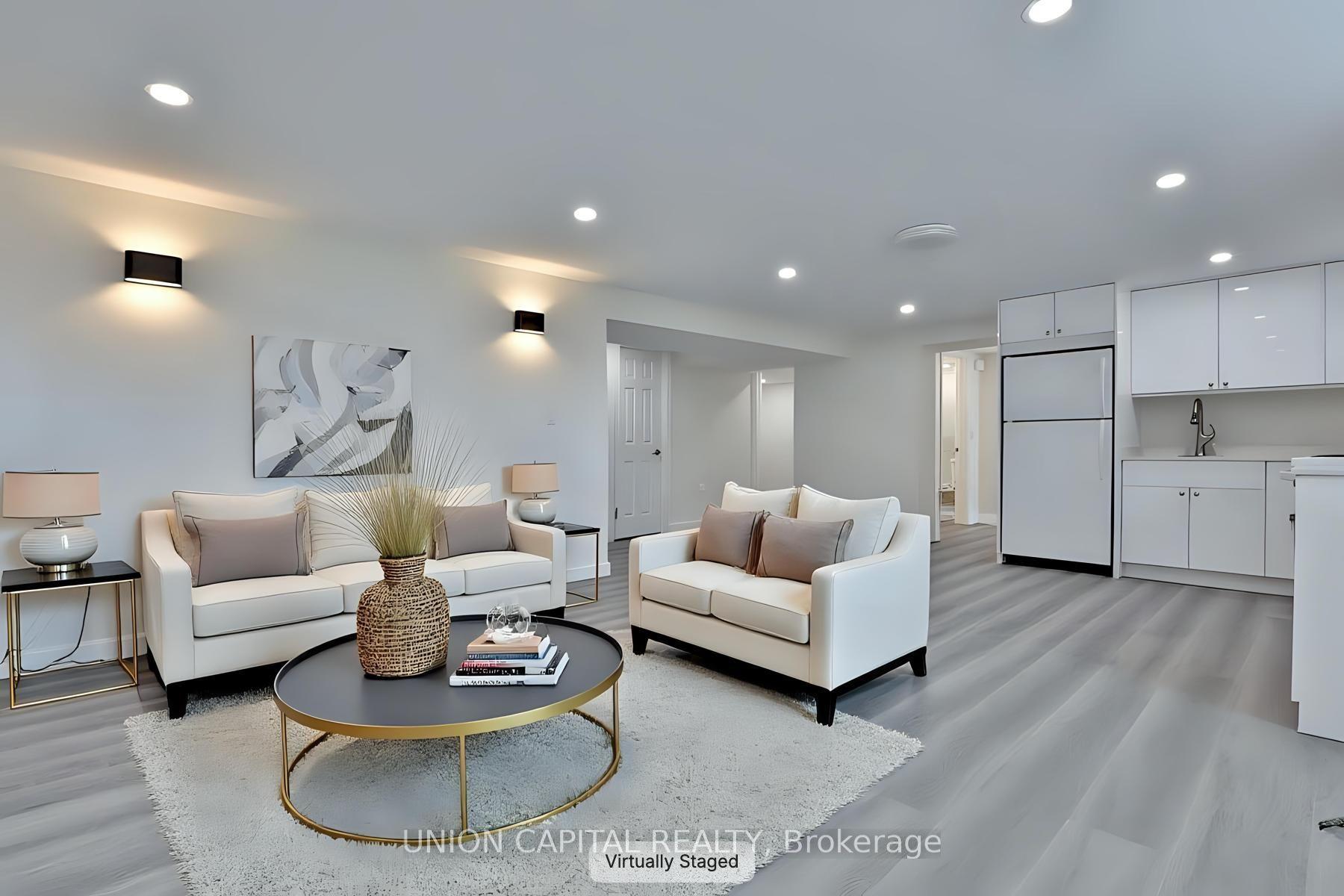 383 Neal Drive, Richmond Hill — Detached for lease, photo 1