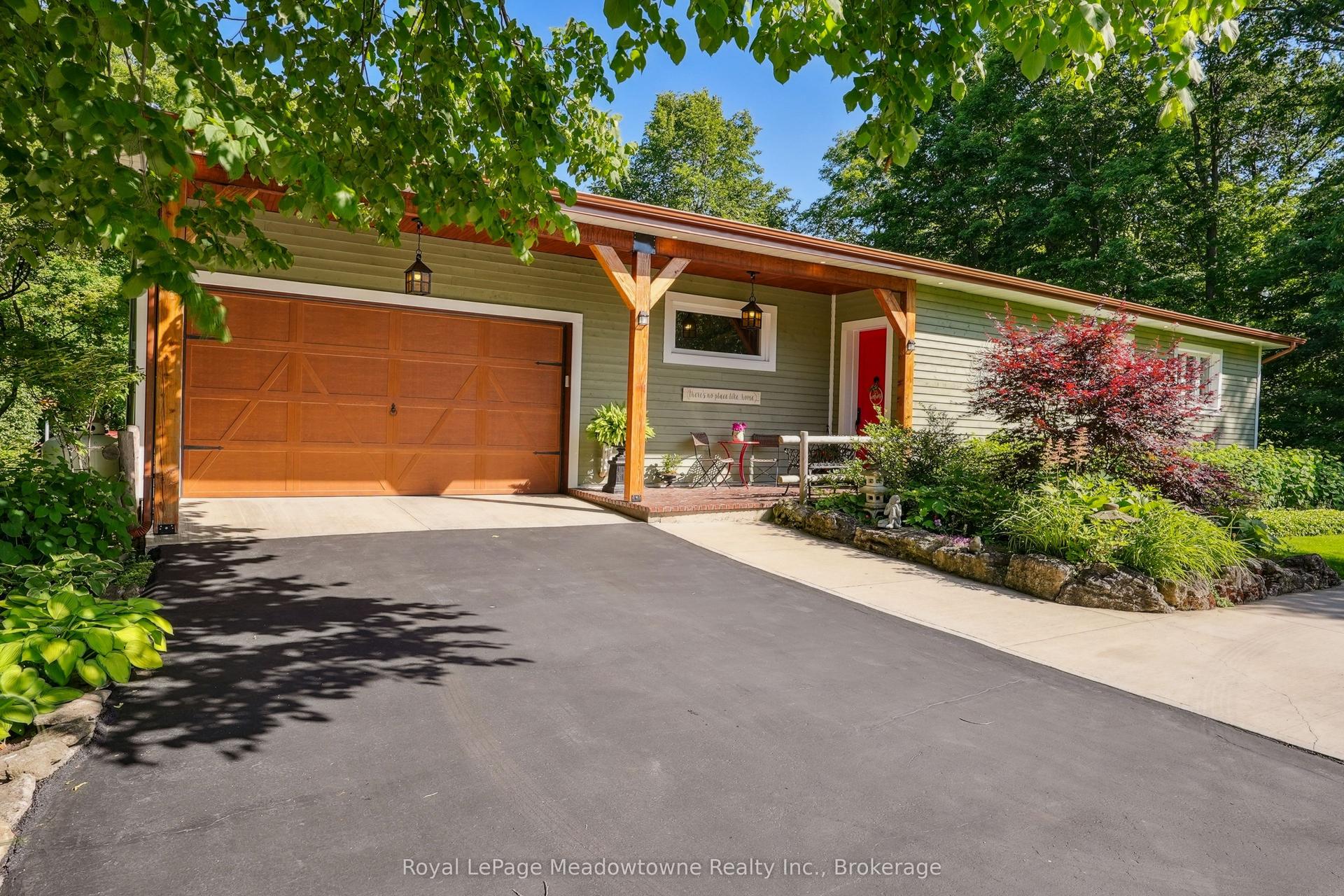 9878 15 Side Road — photo 1