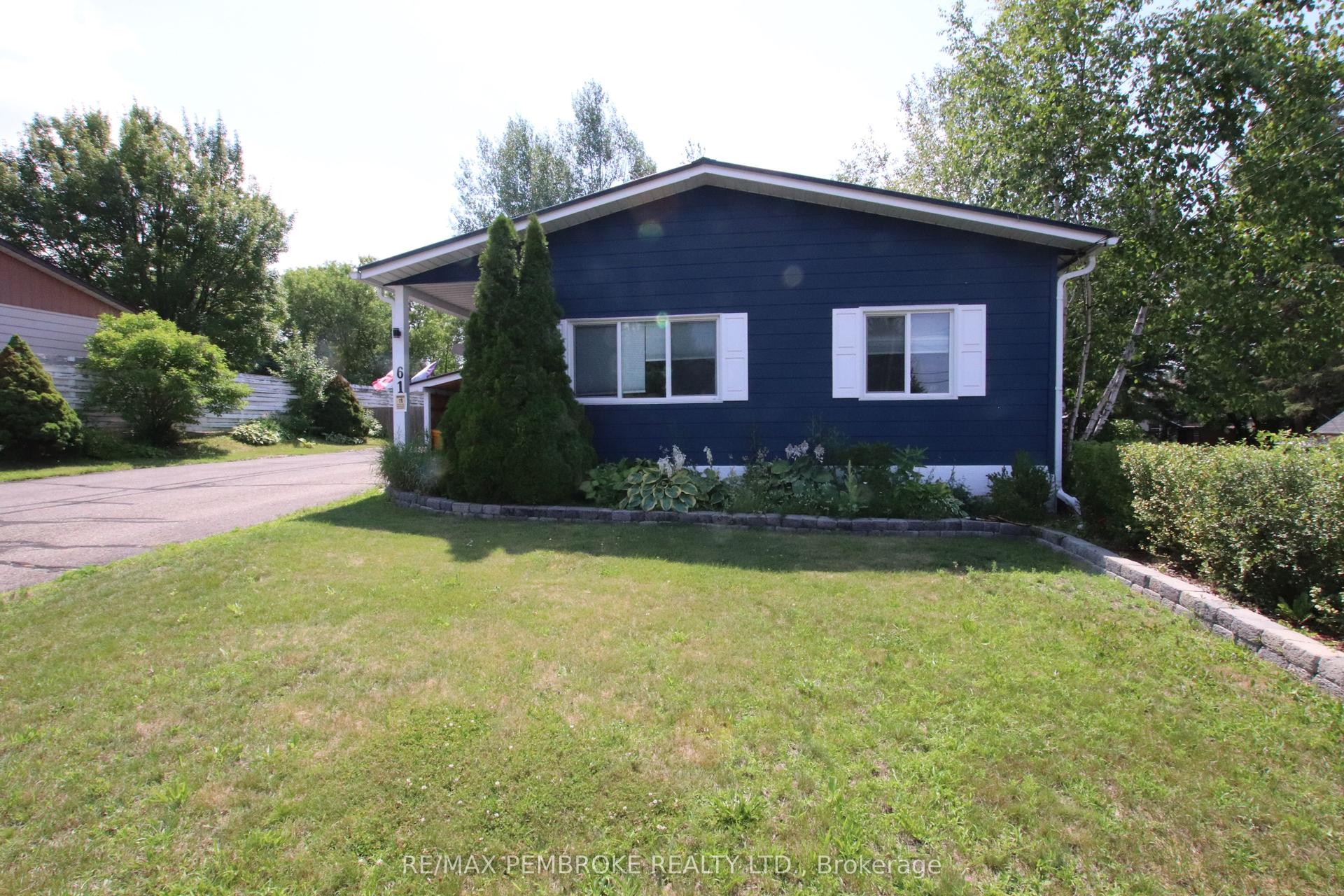 61 DORAN Road, Petawawa — Detached for sale, photo 1