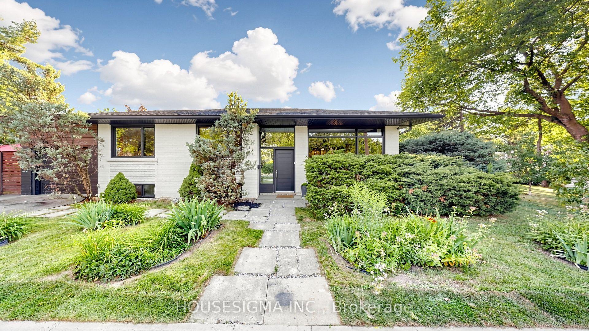6 Koos Road, Toronto — Detached for sale, photo 1
