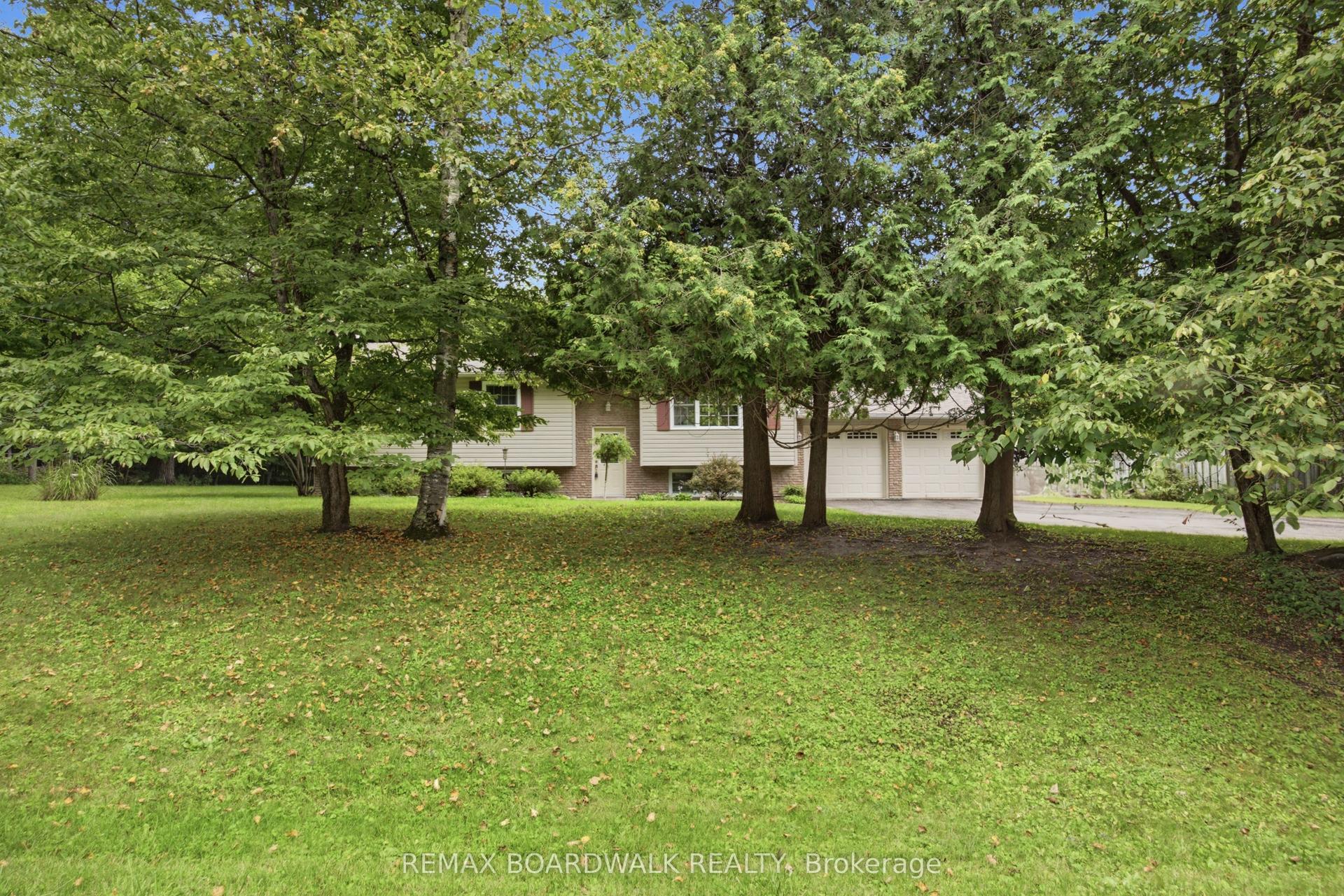 3187 Mcdonald's Corner Road, Tay Valley — Detached for sale, photo 1