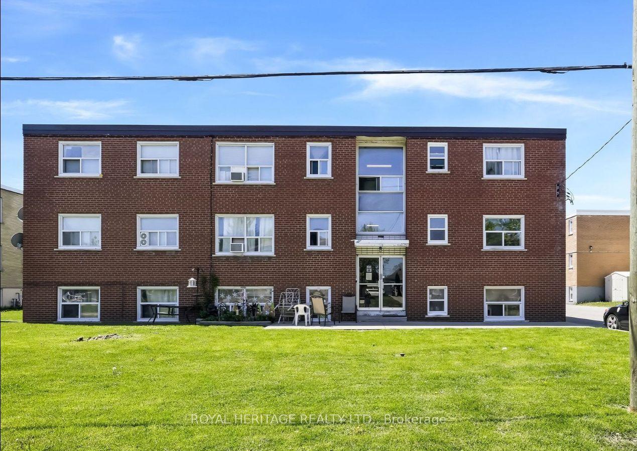 300 Montrave Avenue 4 #4, Oshawa — Multiplex for lease, photo 1