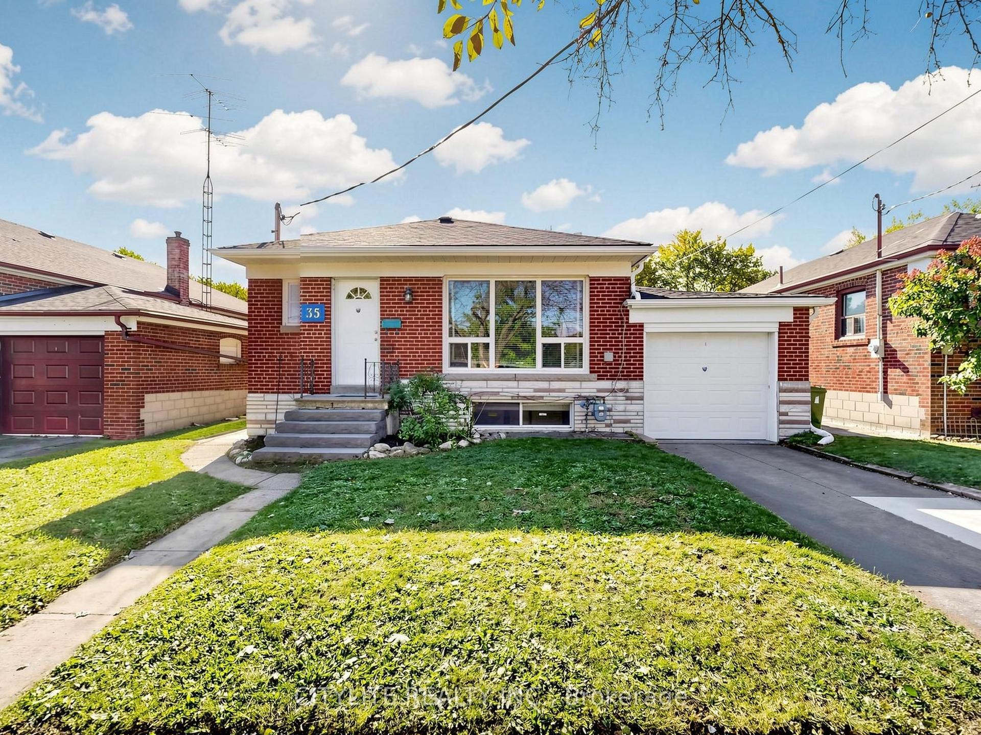 35 Macdonald Avenue Basement #Basement, Toronto — Detached for lease, photo 1