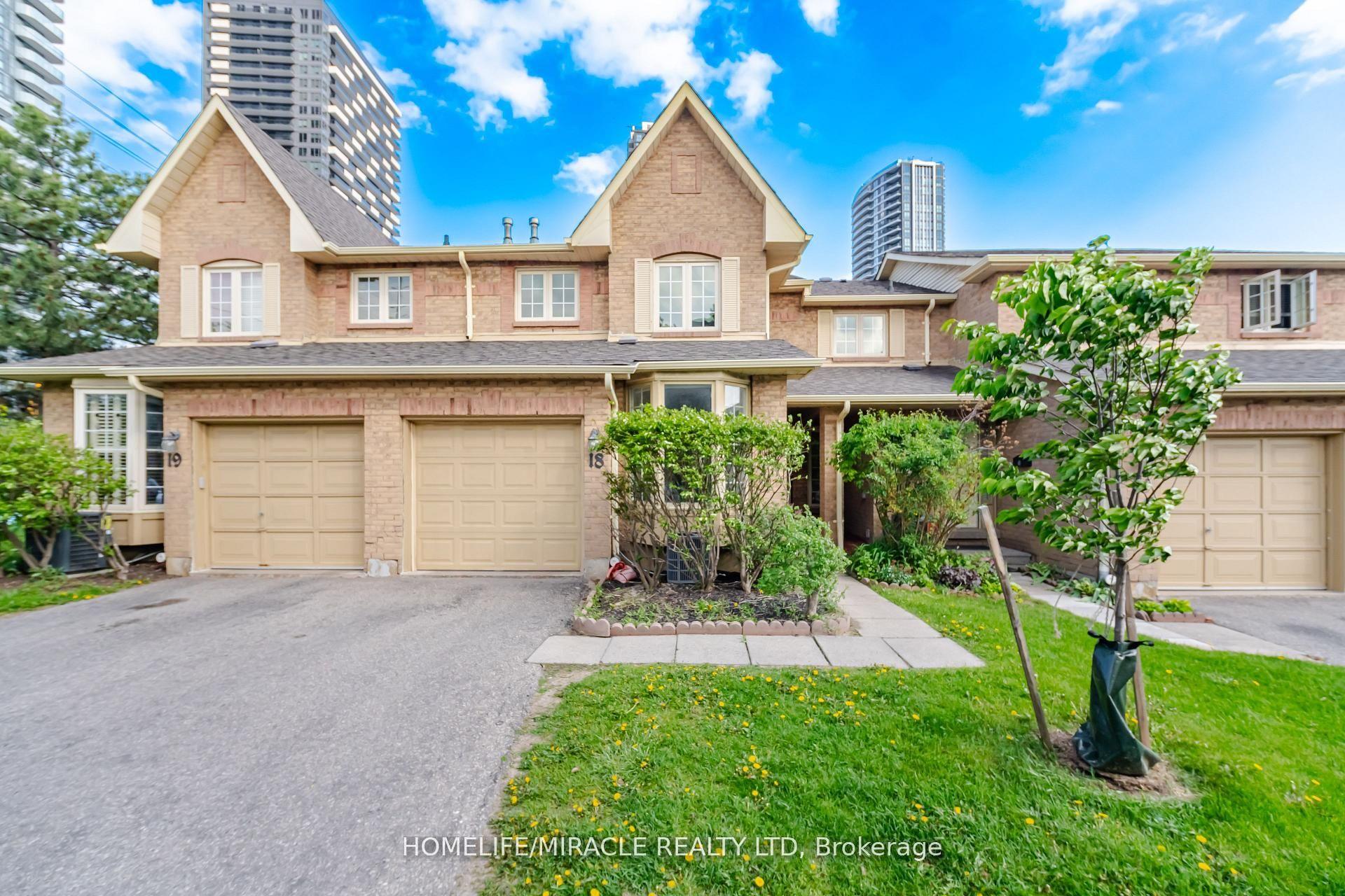 35 Ceremonial Drive 18 #18, Mississauga — Condo Town for lease, photo 1