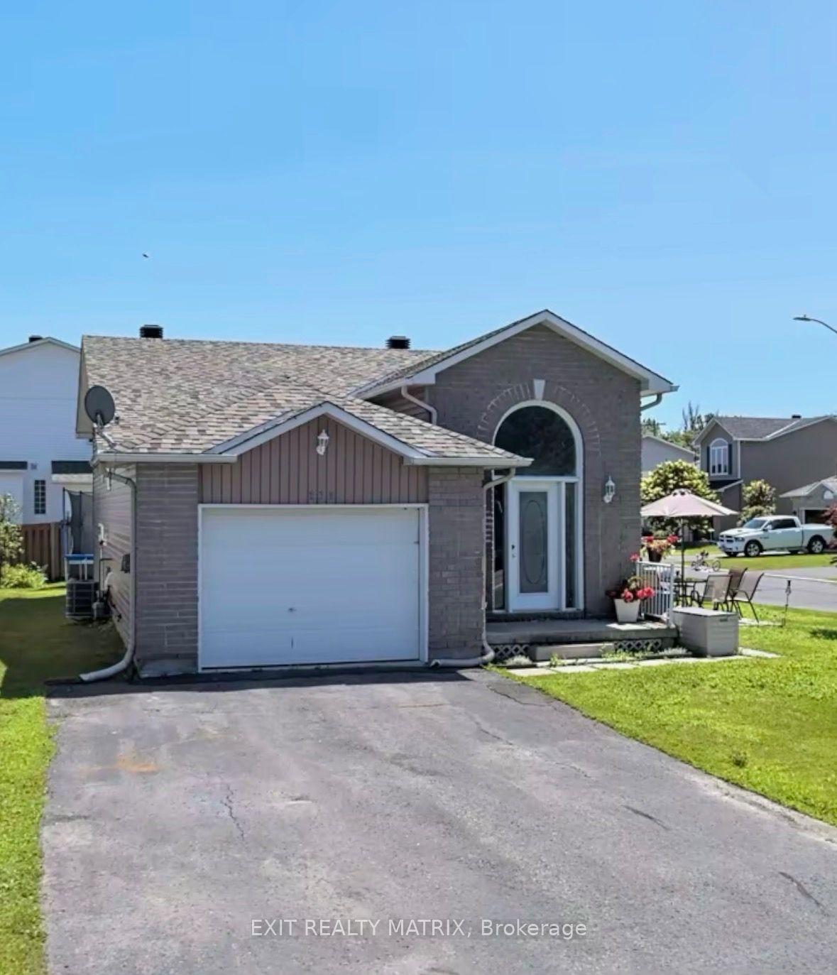 239 Stiver Street B #B, Russell — Detached for lease, photo 1