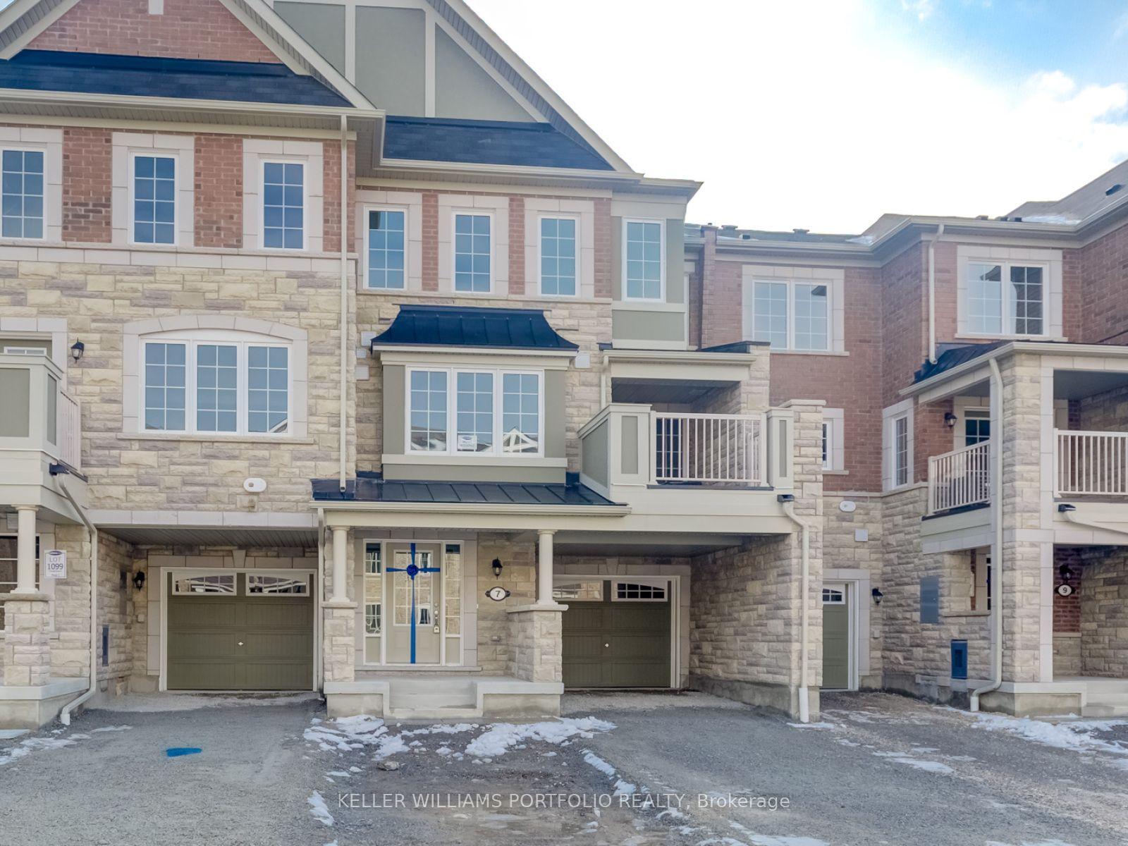 7 Bluegill Crescent — photo 1