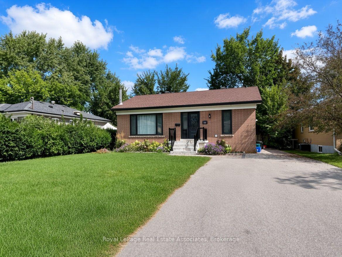 10 Elizabeth Street, Halton Hills — Detached for lease, photo 1