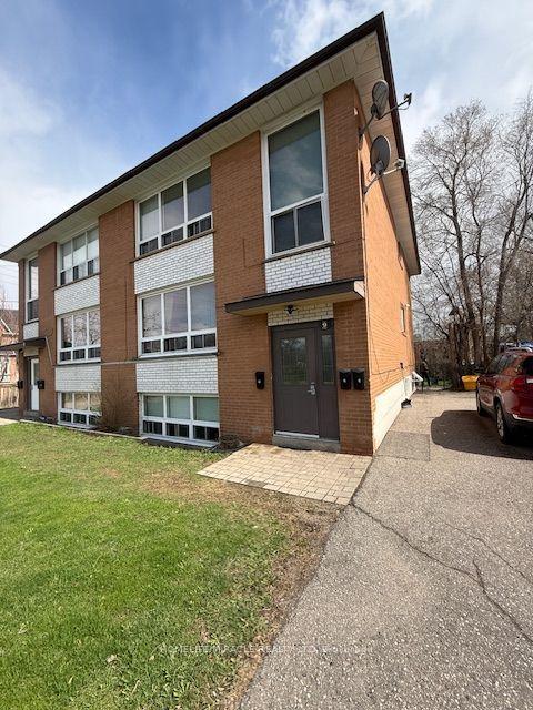 9 Ellen Street, Mississauga — Multiplex for lease, photo 1