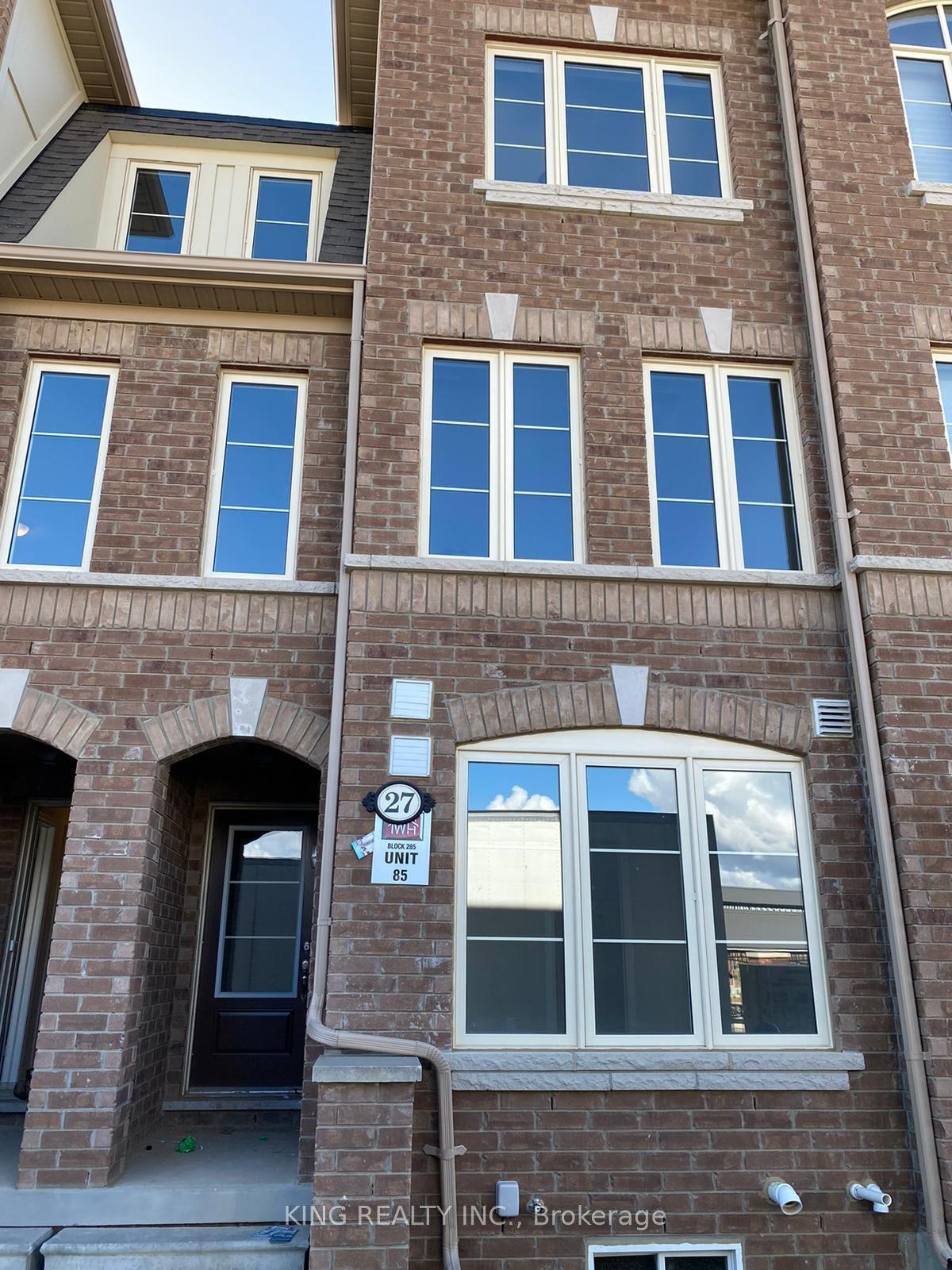 27 Finegan Circle — photo 1