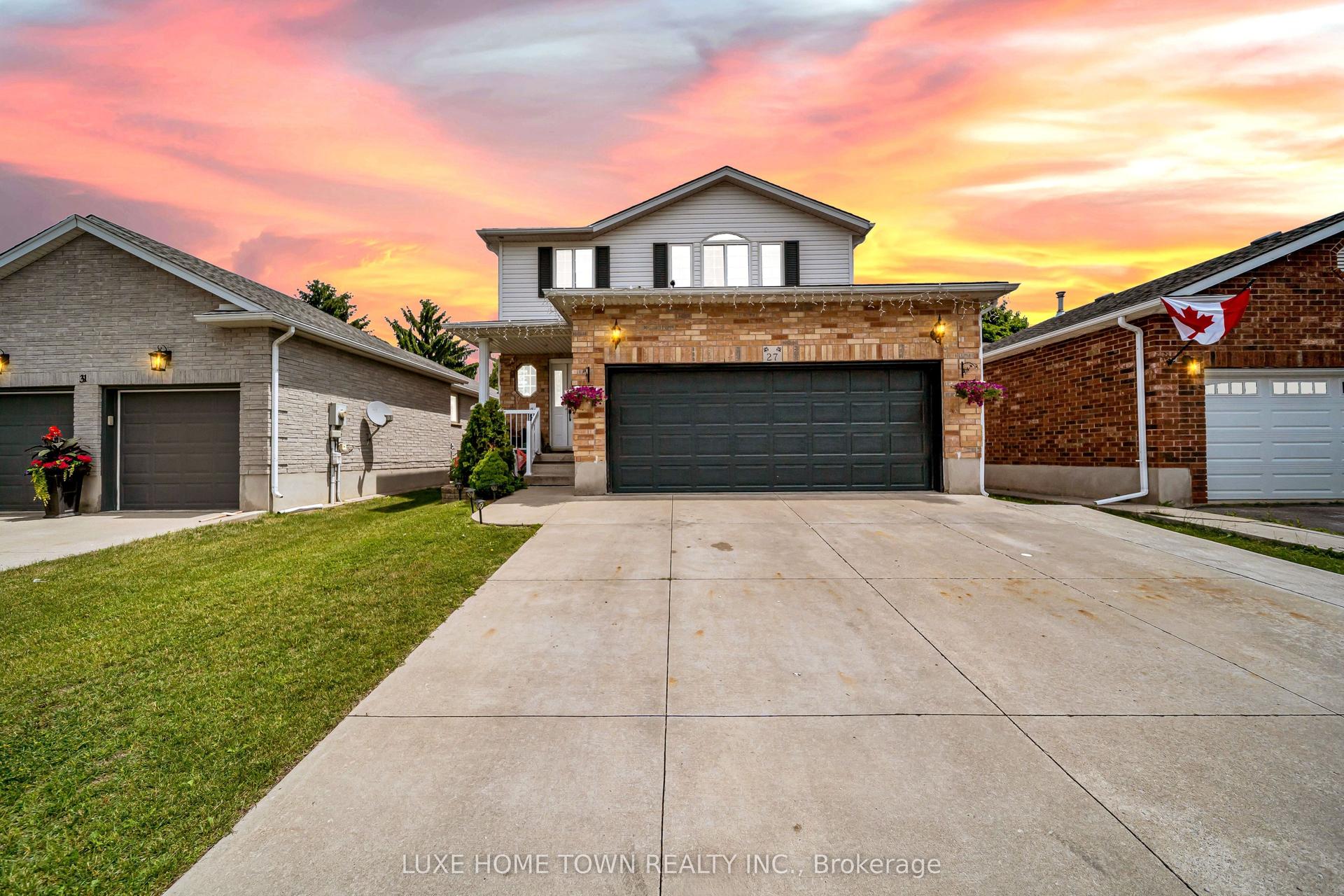 27 Fraserwood Court, Cambridge — Detached for sale, photo 1