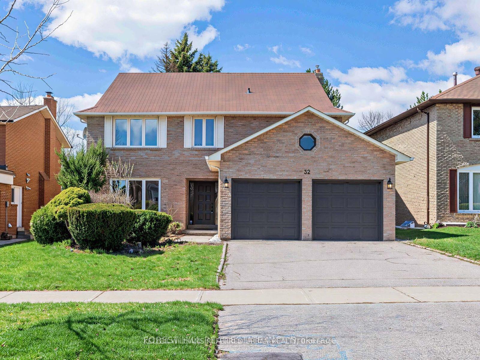 32 Saddletree Drive, Toronto — Detached for sale, photo 1