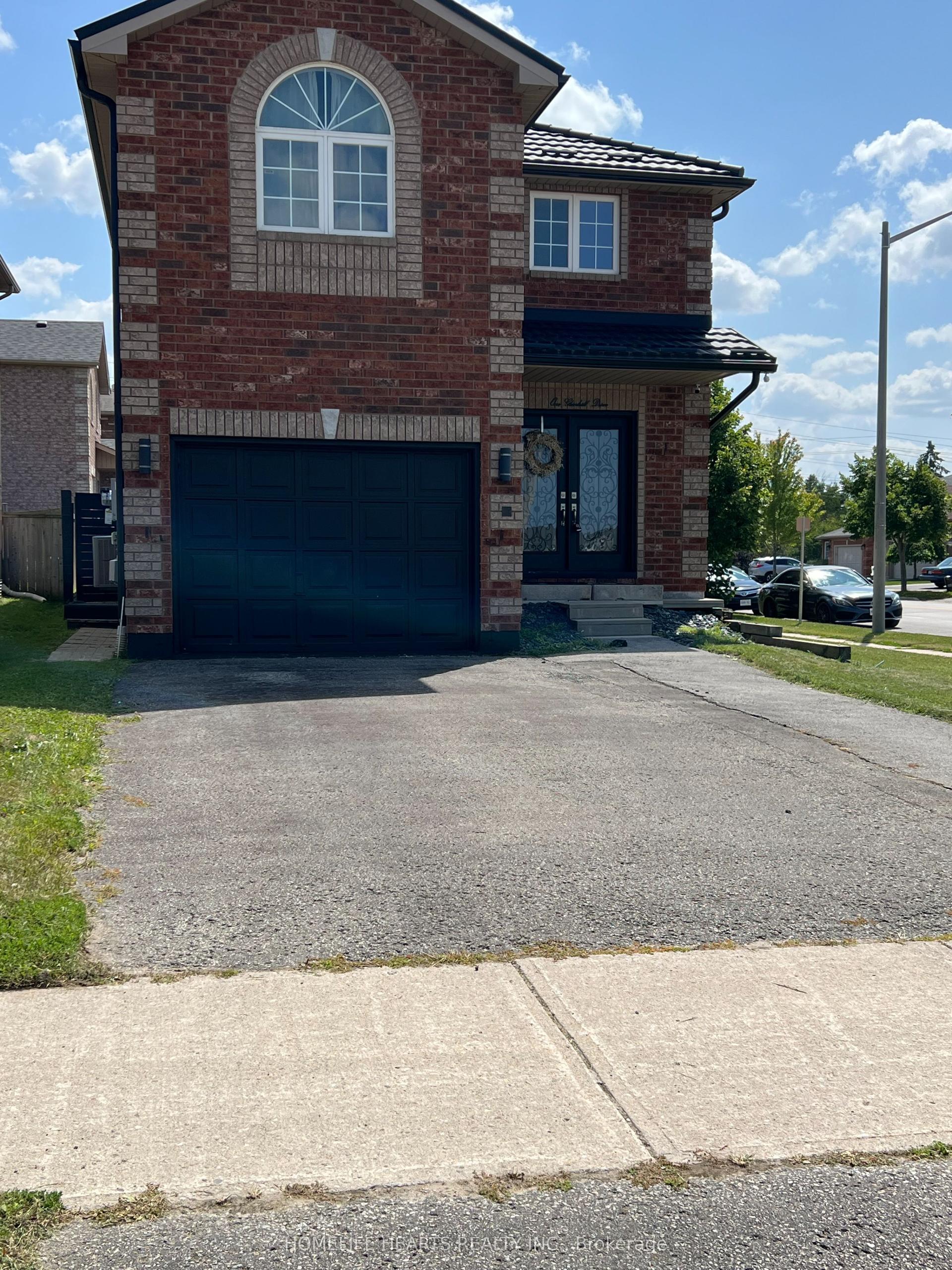 1 Glenhill Drive, Barrie — Detached for lease, photo 1