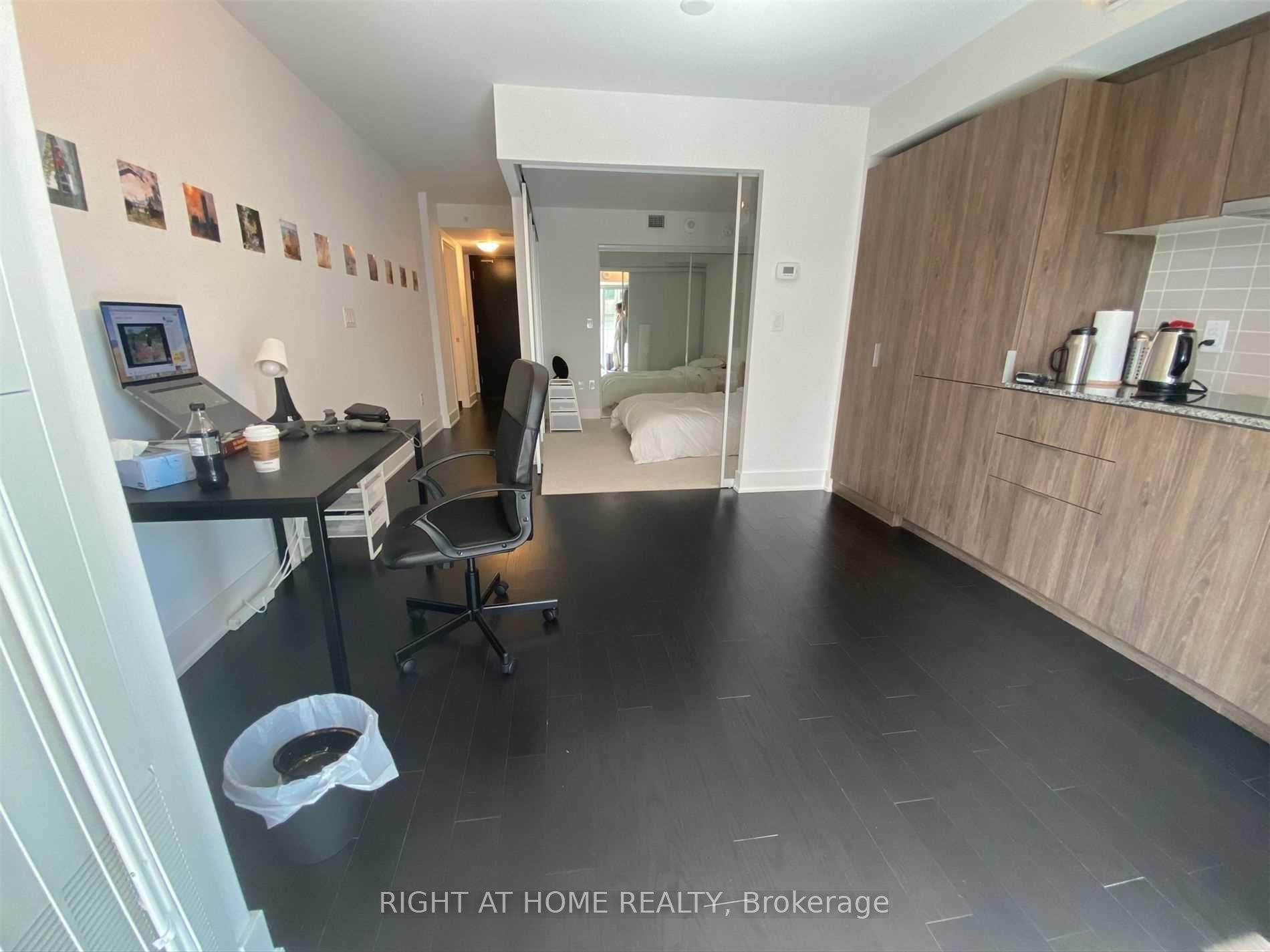 955 Bay Street 1612 #1612, Toronto — Condo for lease, photo 1