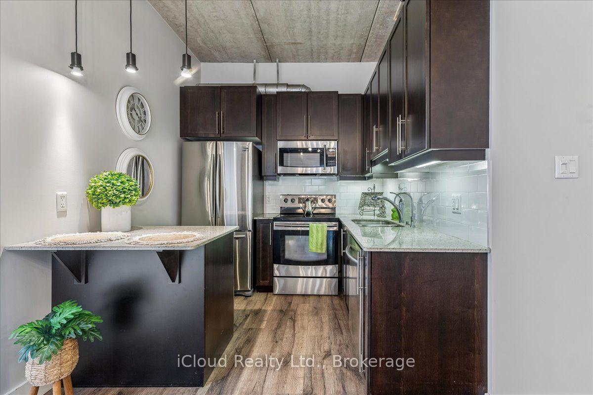 15 Devitt Avenue S 104 #104, Waterloo — Condo for sale, photo 1