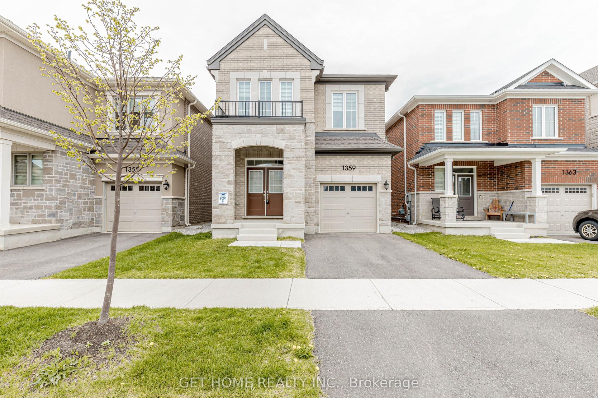 1359 Lobelia Crescent — photo 1