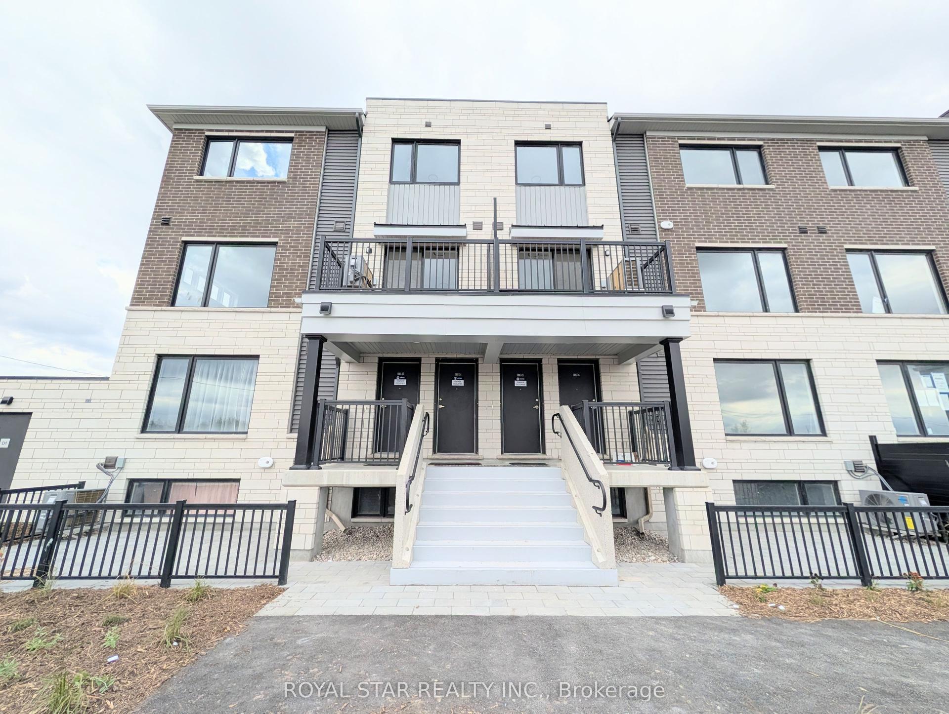 1001 Glenroy Gilbert Drive 15 #15, Barrhaven — Condo Town for lease, photo 1