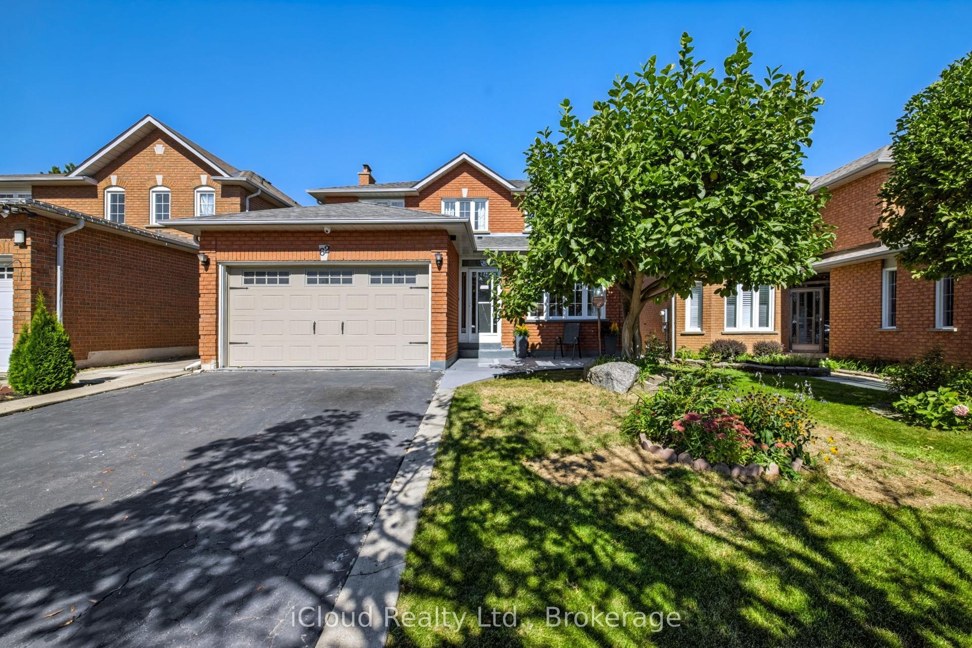 62 Castlehill Road, Brampton — Detached for sale, photo 1